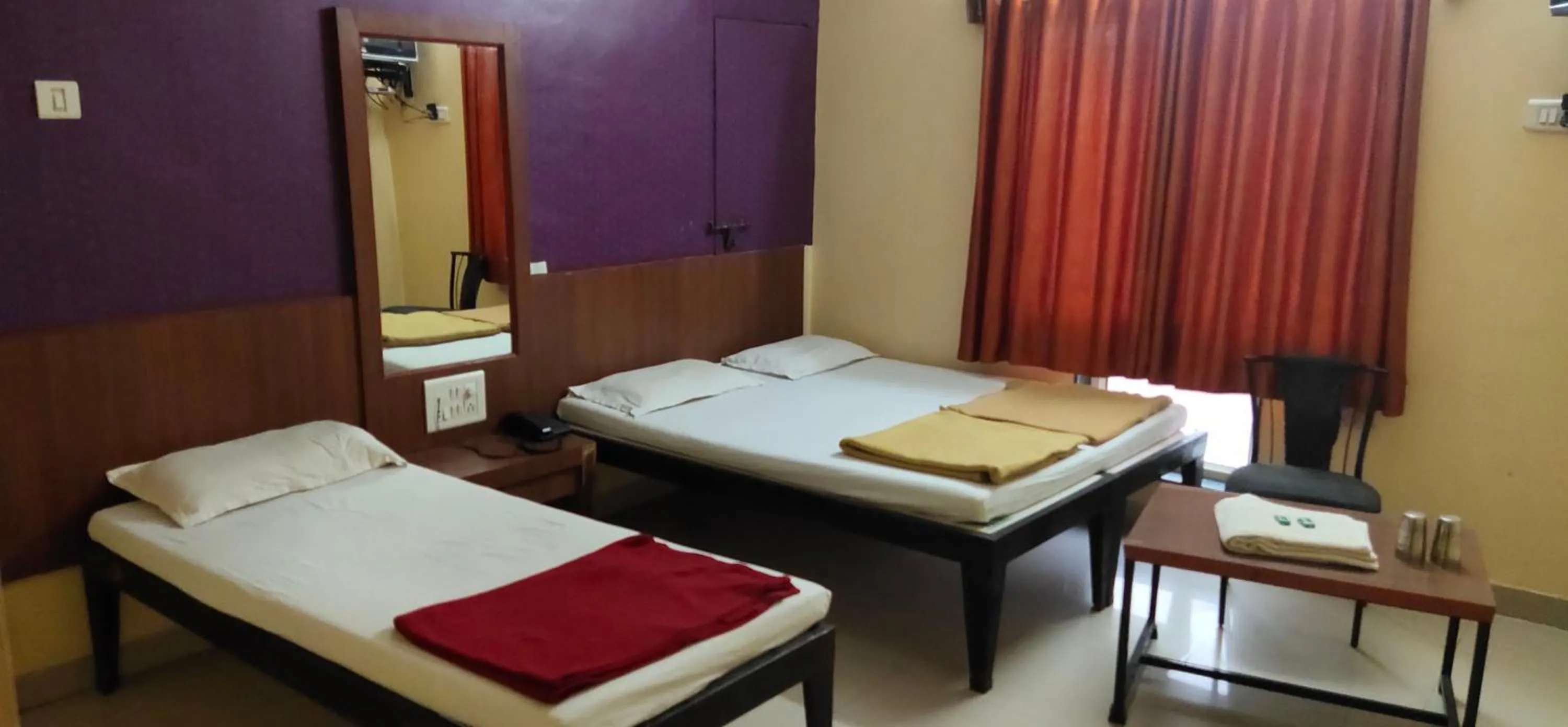 Hotel Madhava