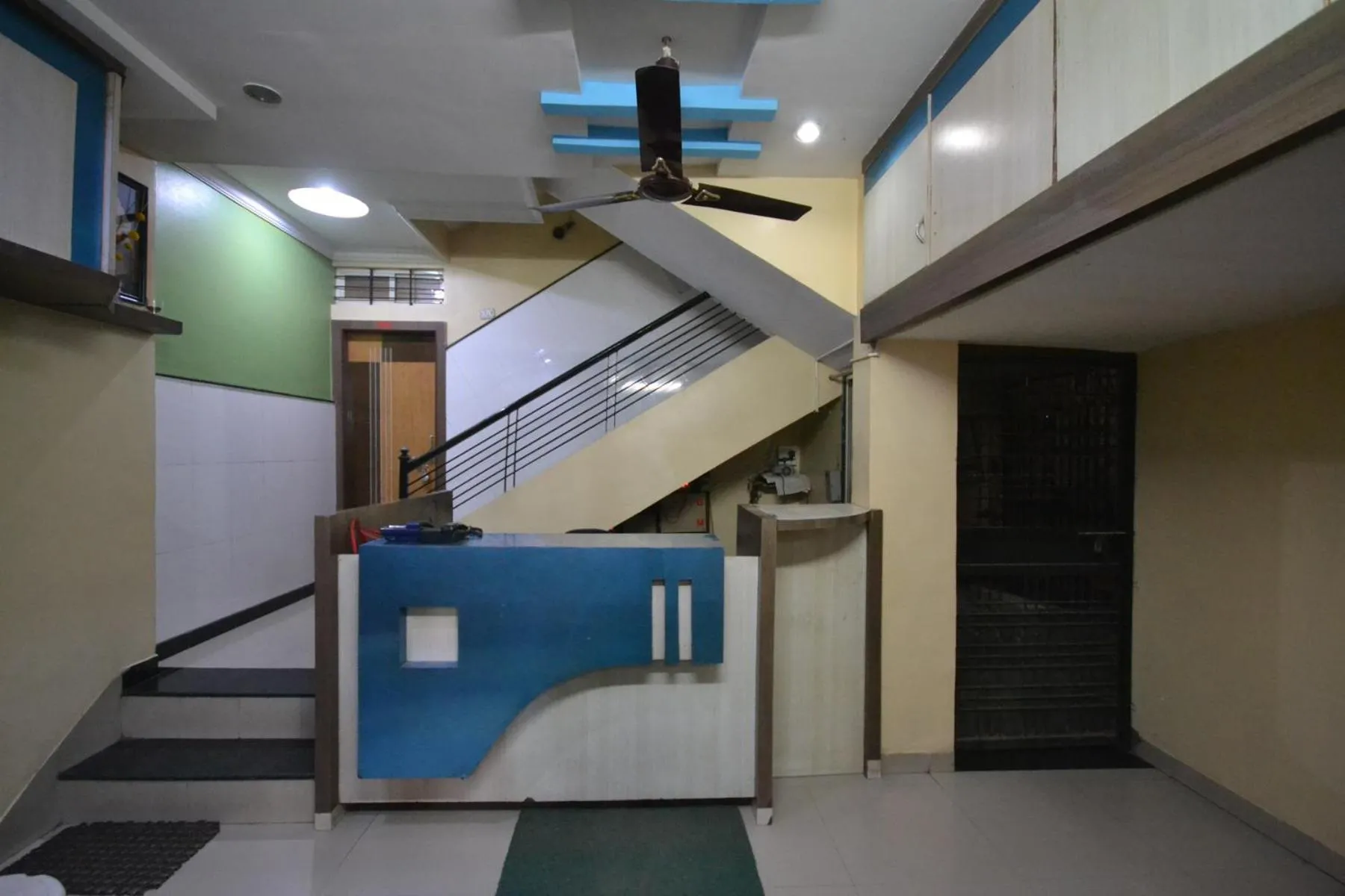 Hotel Madhava