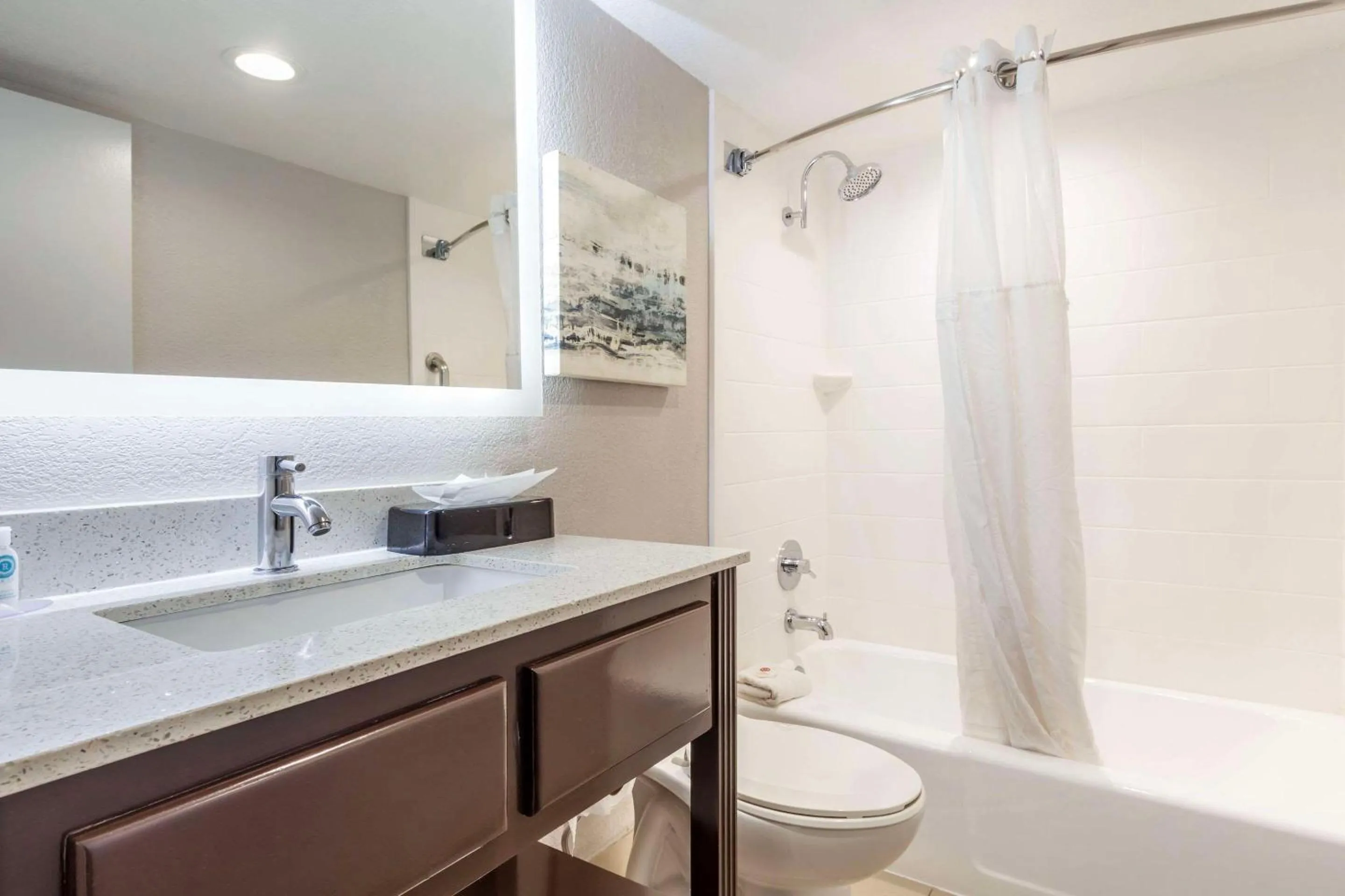 Bedroom in Comfort Inn Dallas North Love Field Airport