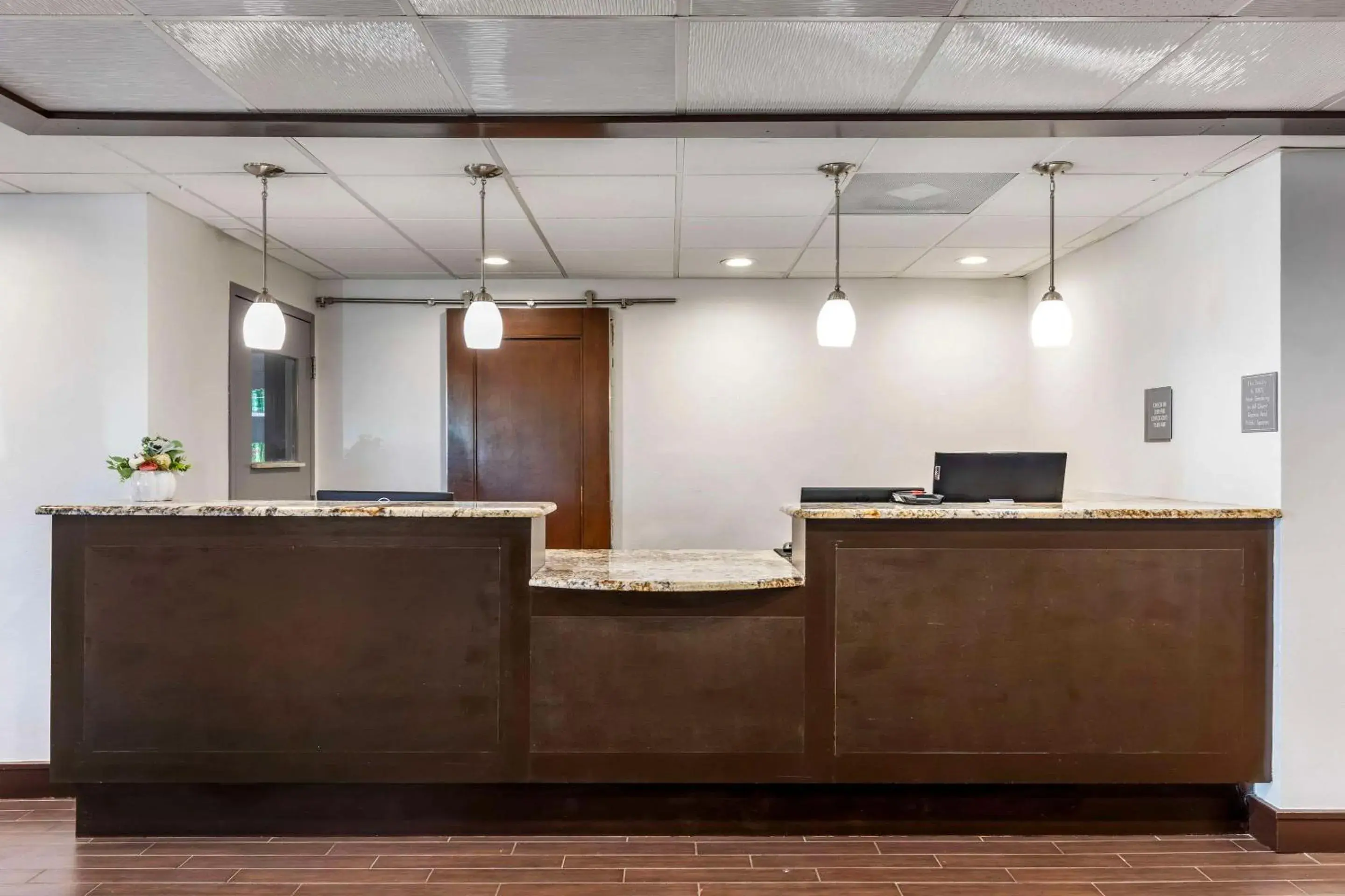 Lobby or reception in Comfort Inn Dallas North Love Field Airport Lobby or reception in Comfort Inn Dallas North Love Field Airport