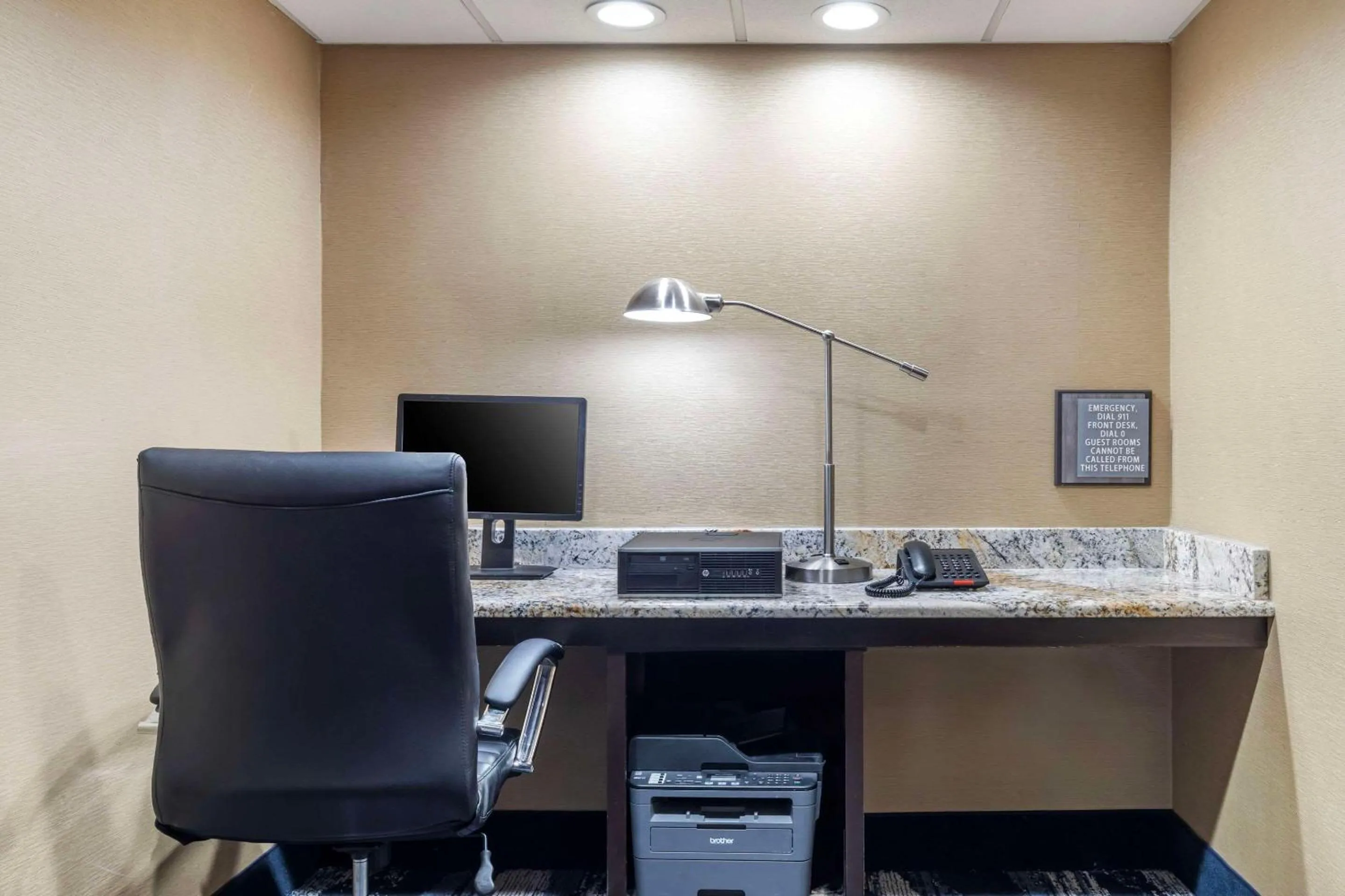 Business facilities in Comfort Inn Dallas North Love Field Airport