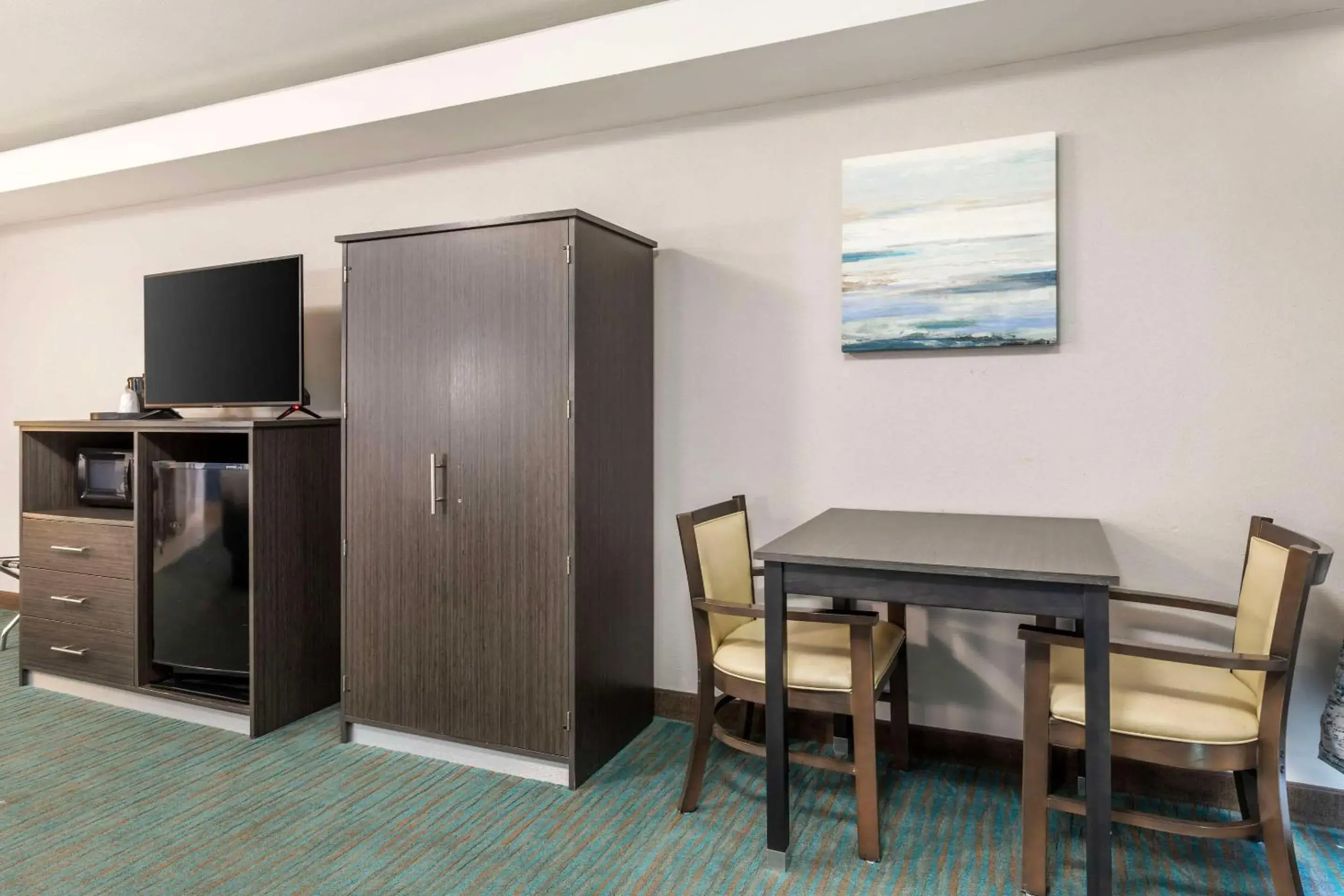 Bedroom in Comfort Inn Dallas North Love Field Airport Bedroom in Comfort Inn Dallas North Love Field Airport