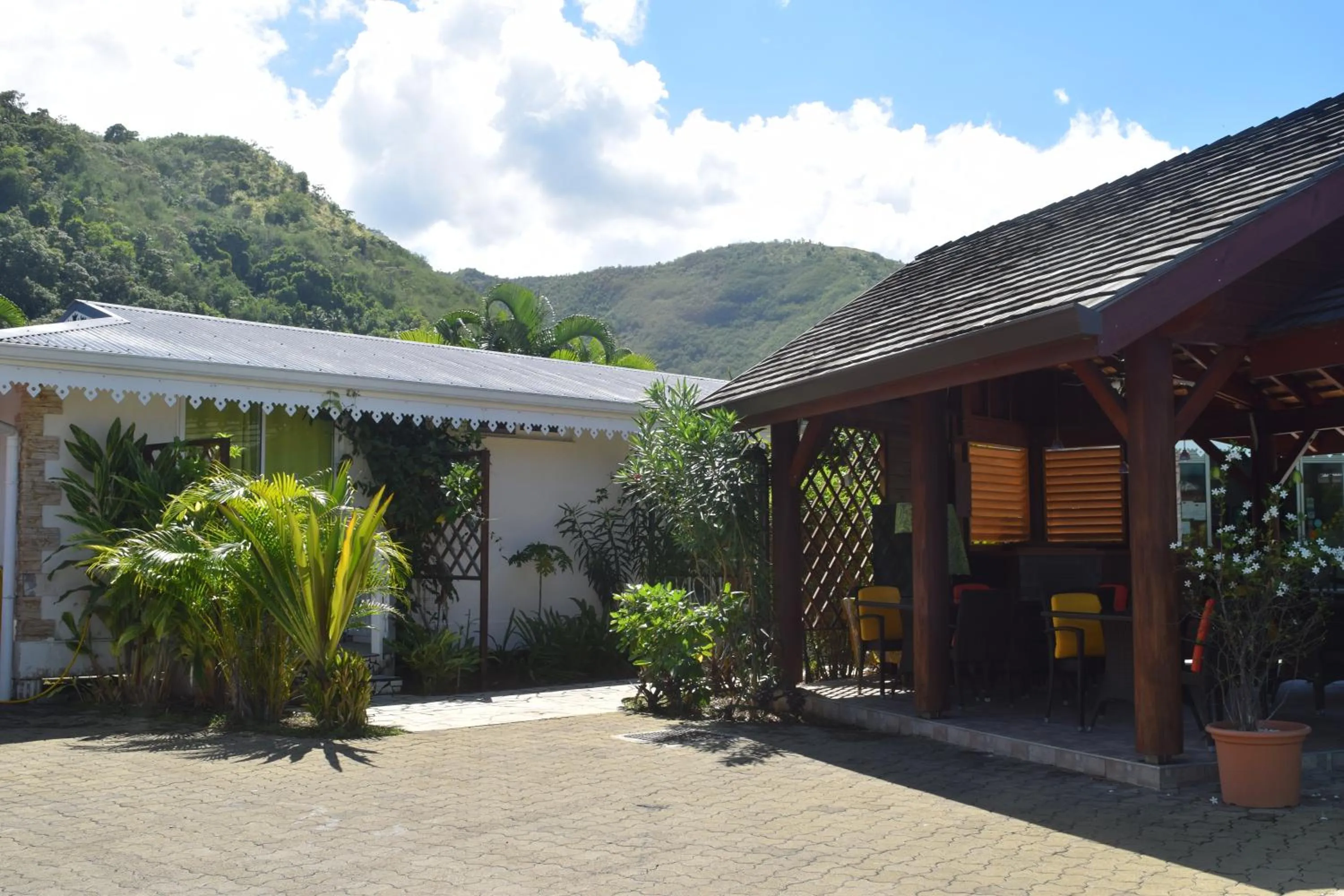 Property building in Relais Fenua