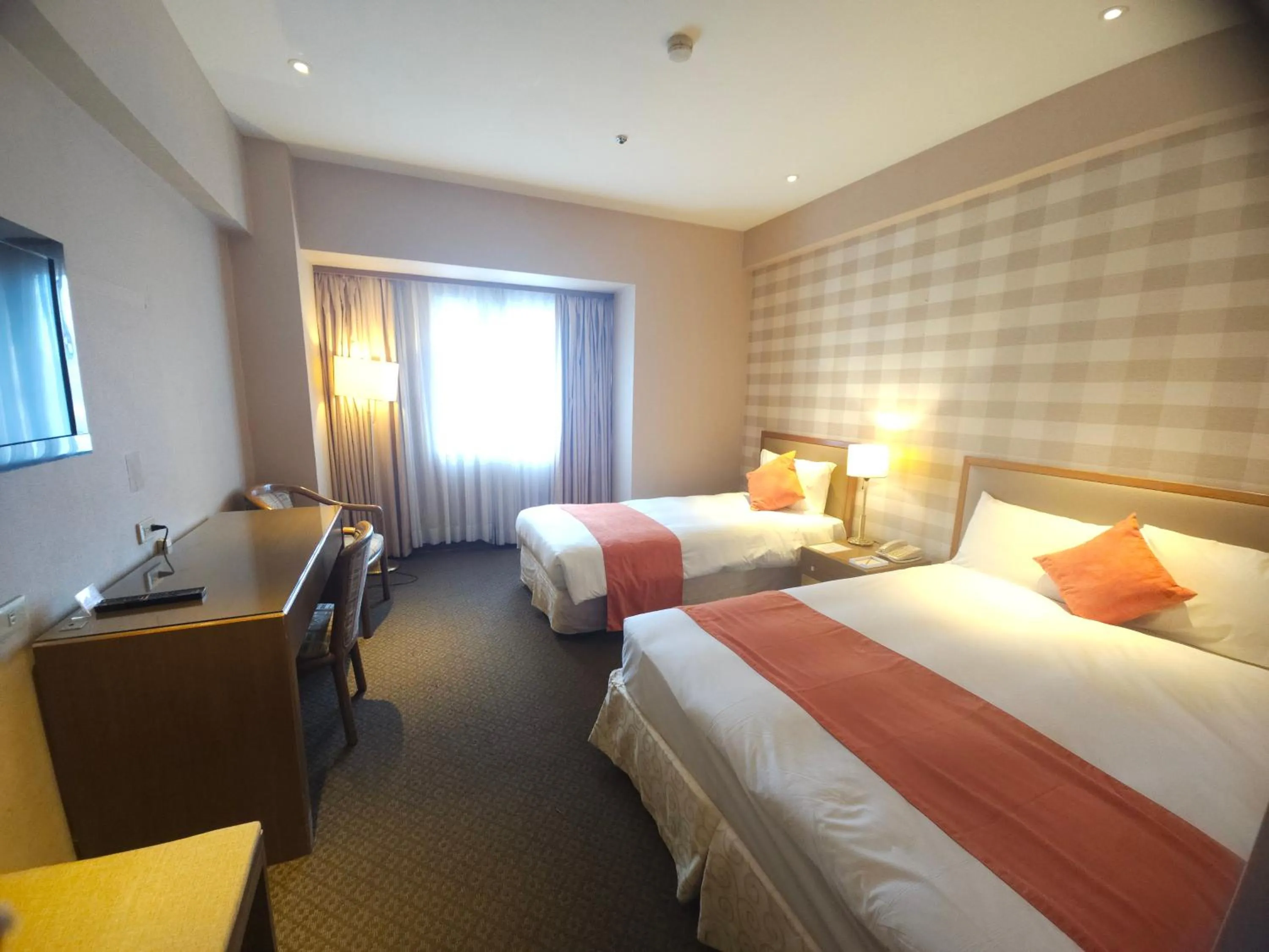 Photo of the whole room, Bed in Hotel Riverview Taipei