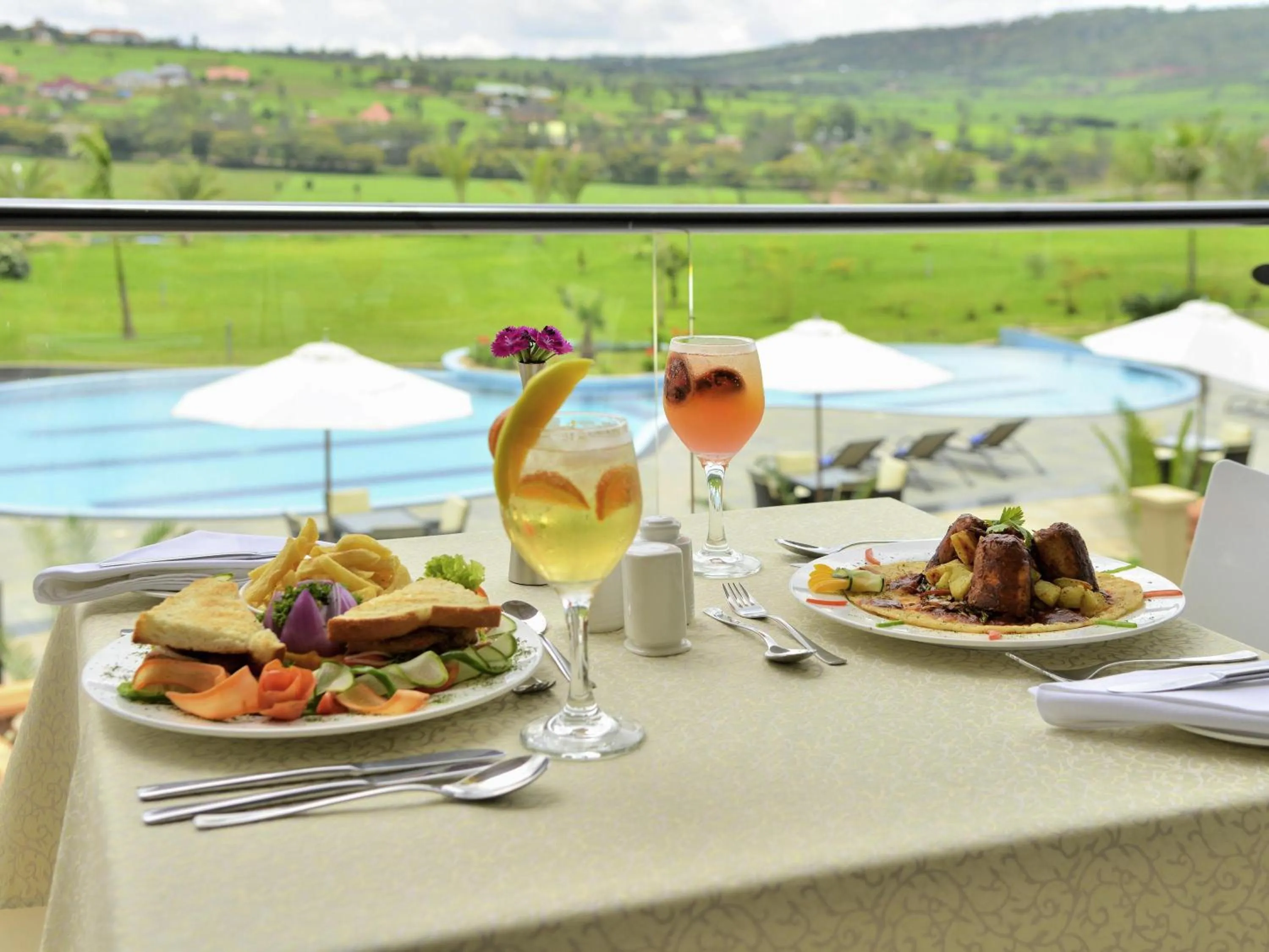 Restaurant/places to eat in EPIC Hotel & Suites