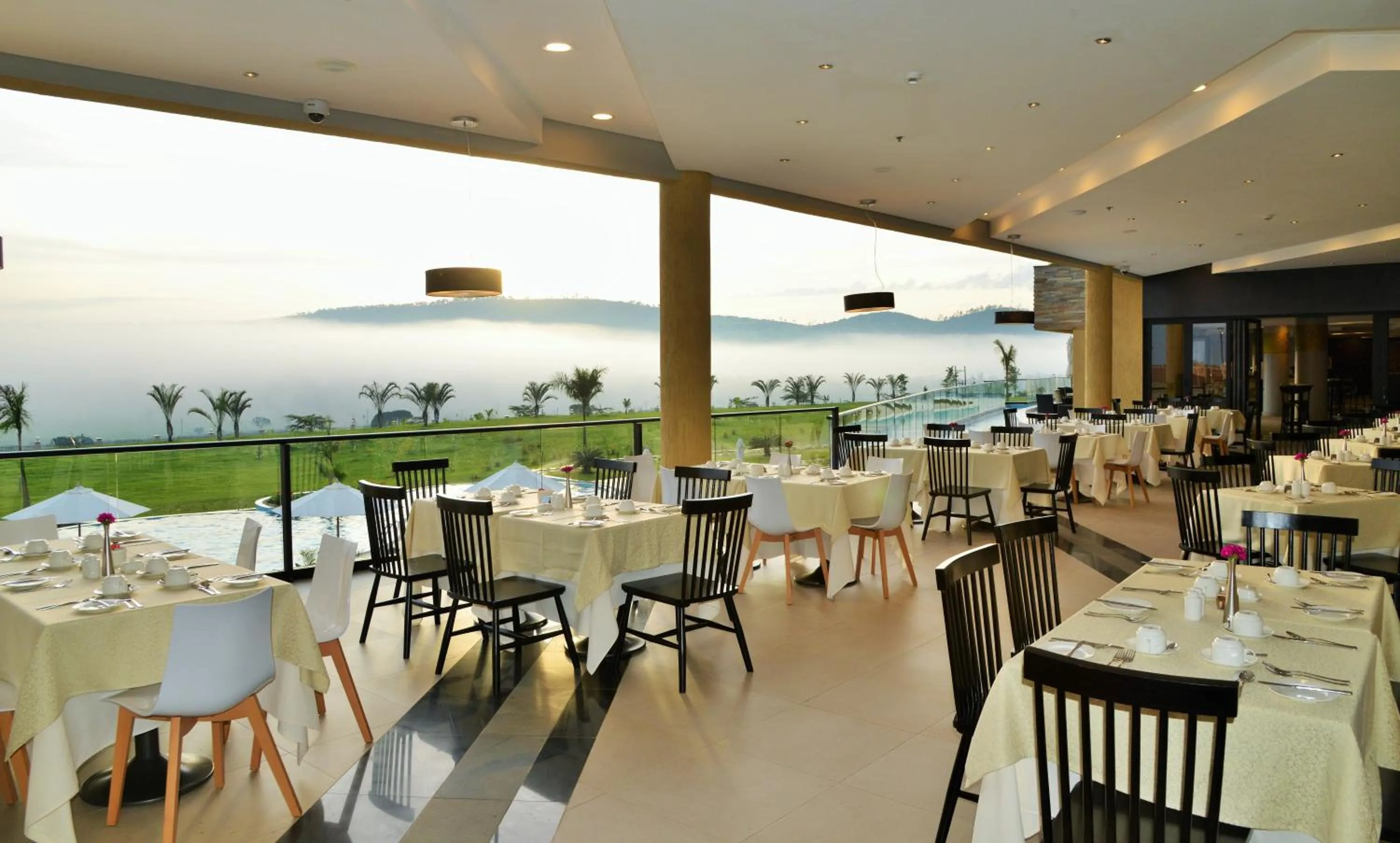 Restaurant/places to eat in EPIC Hotel & Suites