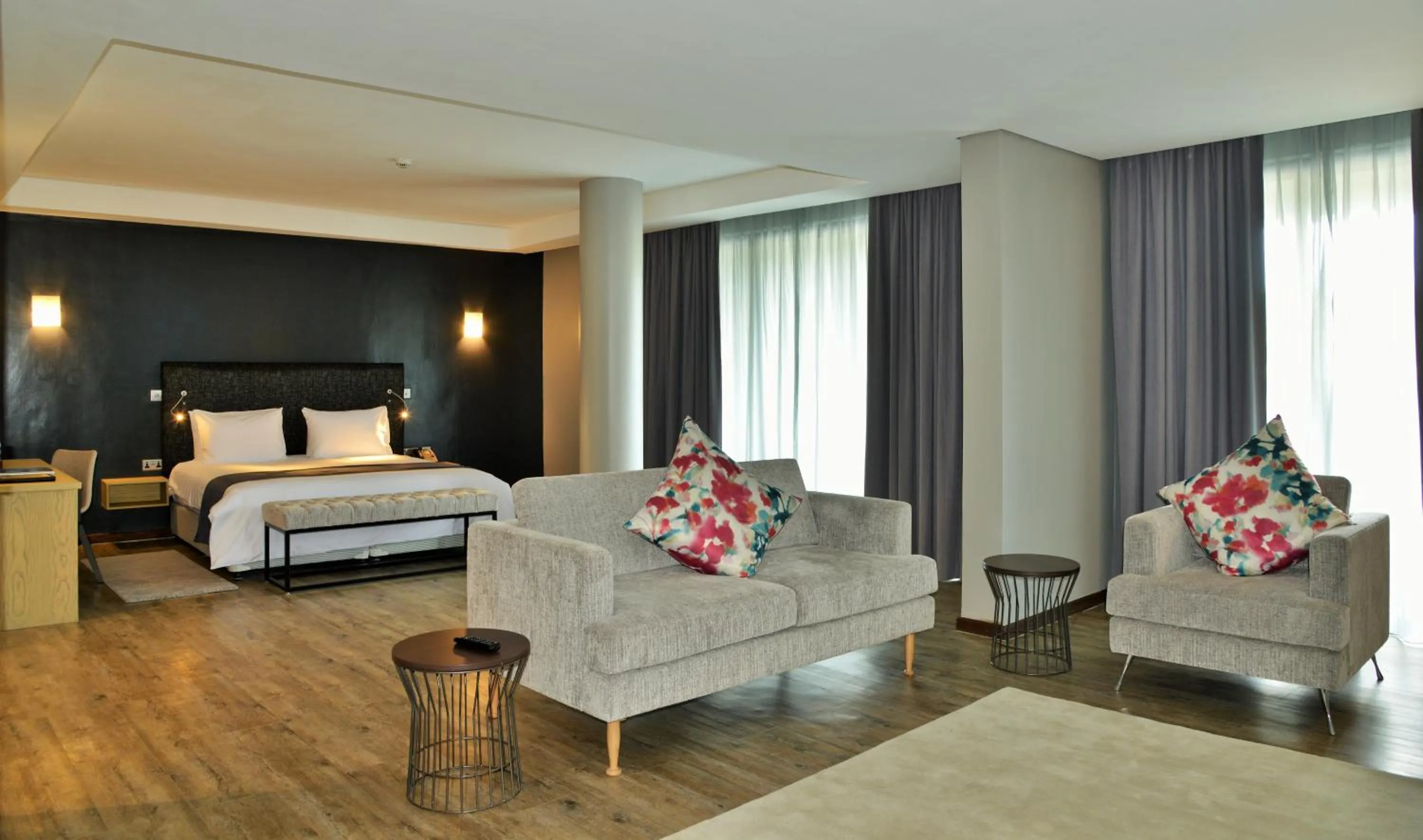 Garden view, Bed in EPIC Hotel & Suites