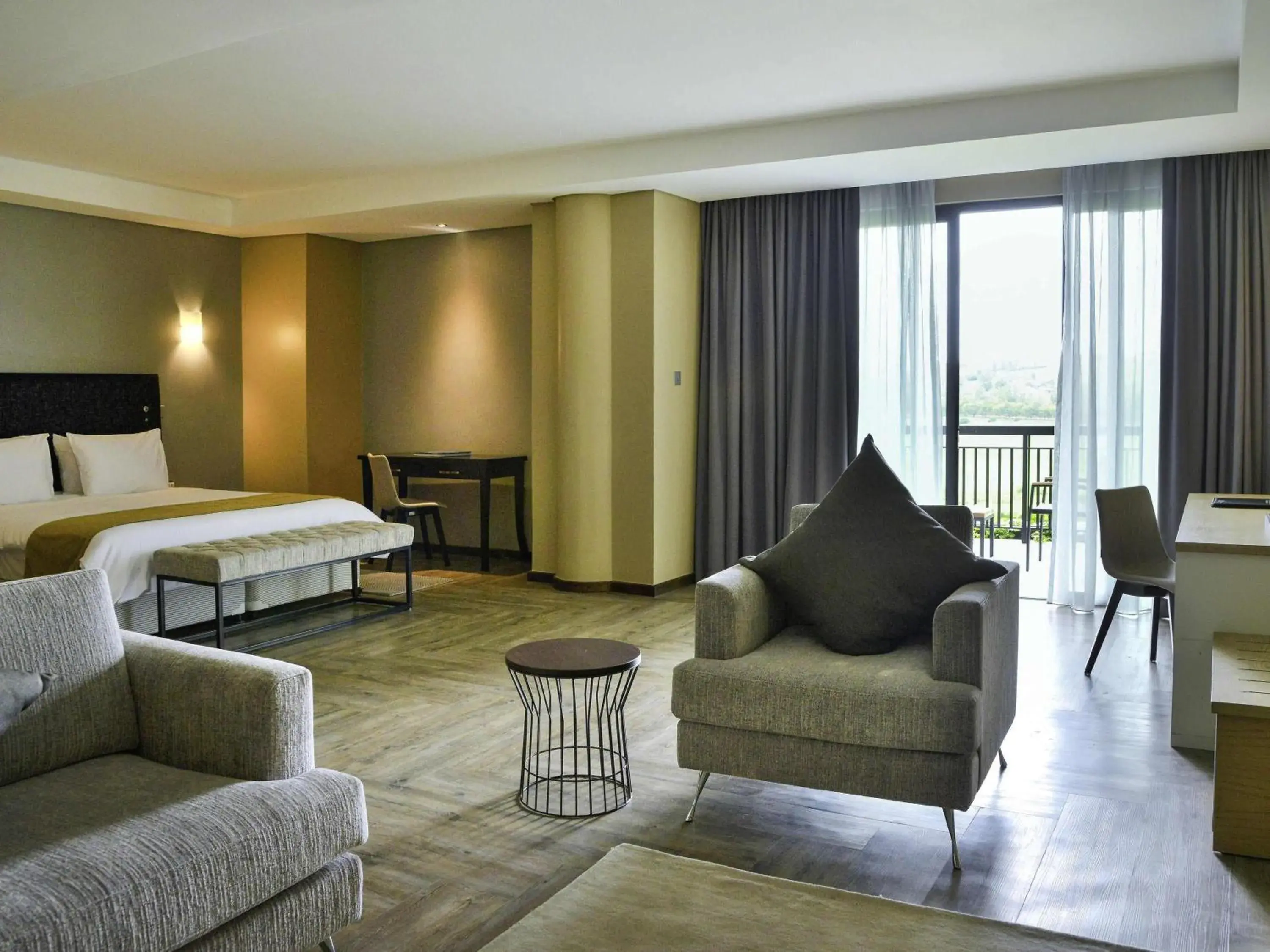 Bedroom, Bed in EPIC Hotel & Suites Bedroom, Bed in EPIC Hotel & Suites