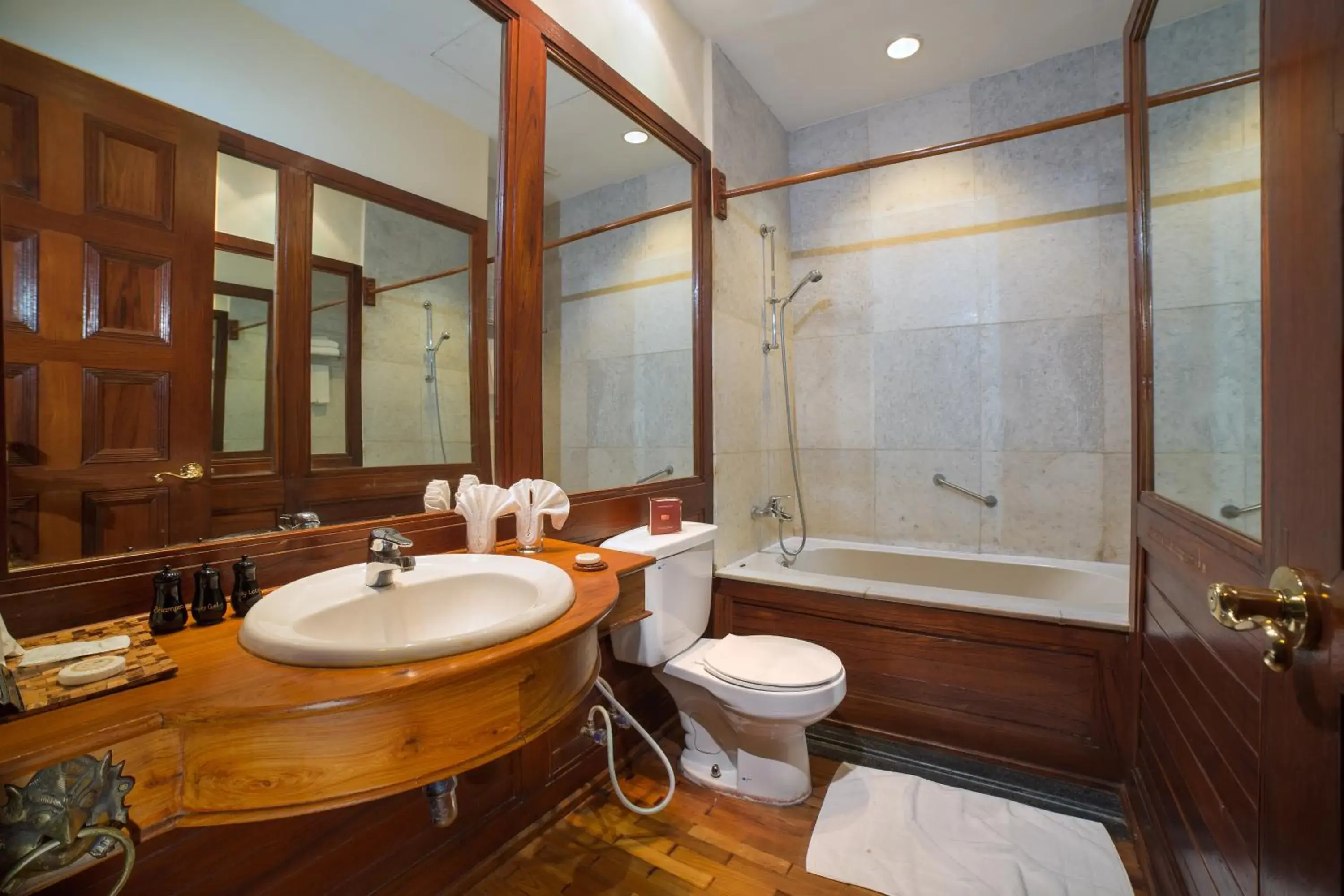 Bathroom in The Hotel @ Tharabar Gate Bathroom in The Hotel @ Tharabar Gate