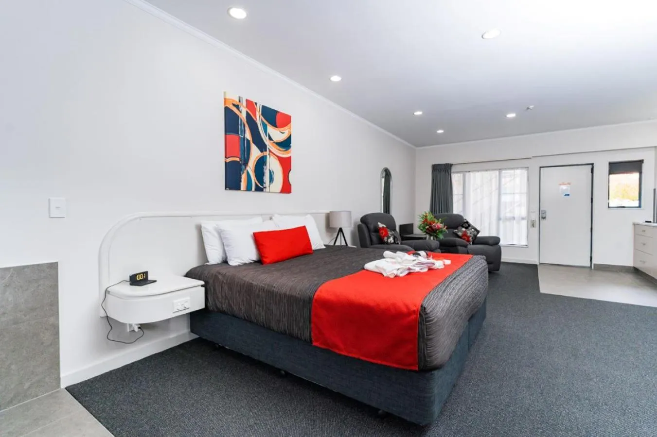 Bed in Aubyn Court Spa Motel