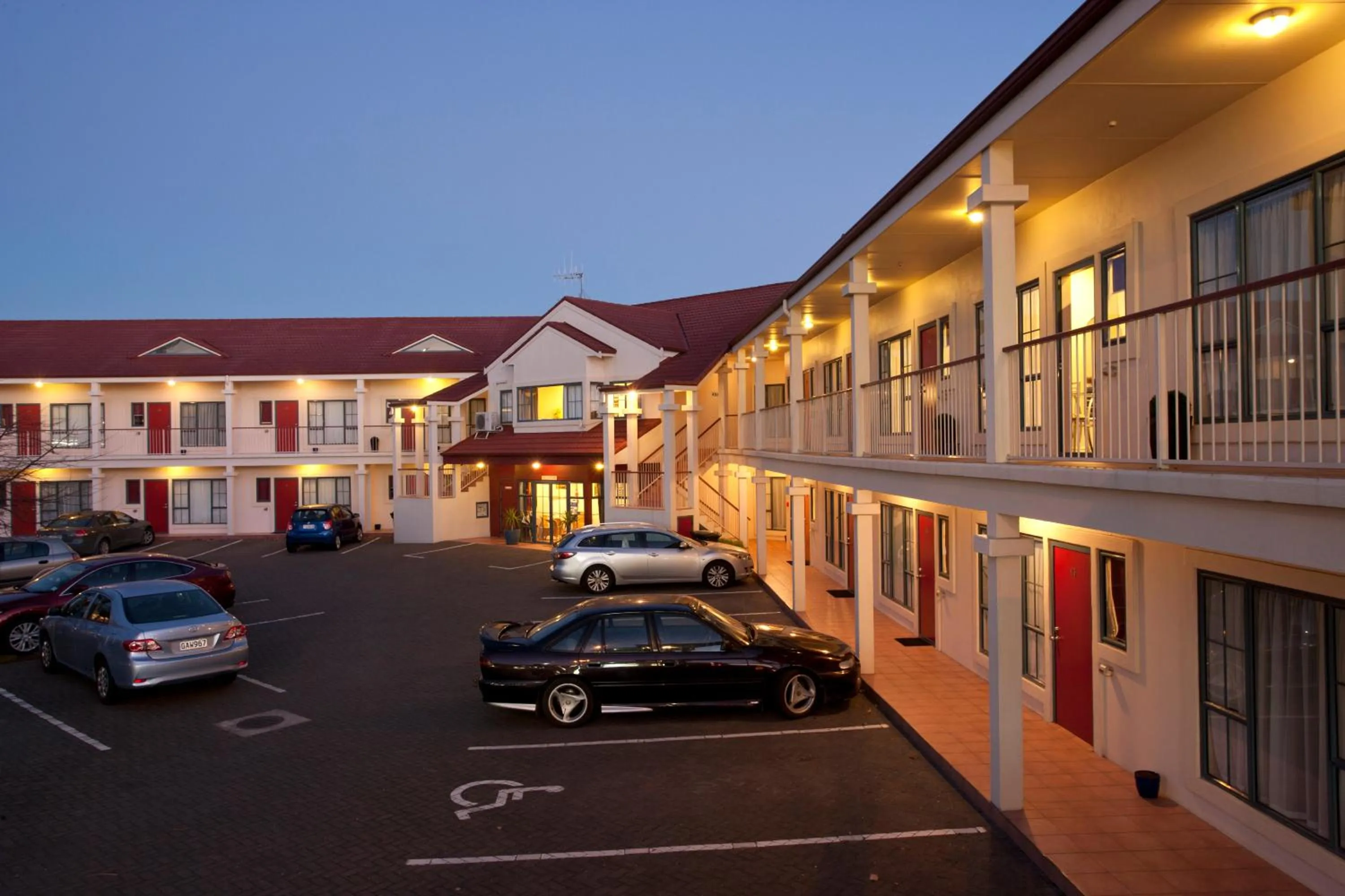 Property building in Aubyn Court Spa Motel