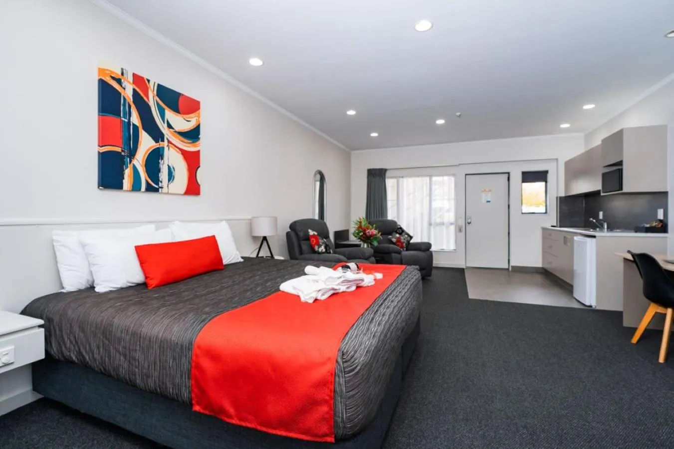 Photo of the whole room, Bed in Aubyn Court Spa Motel