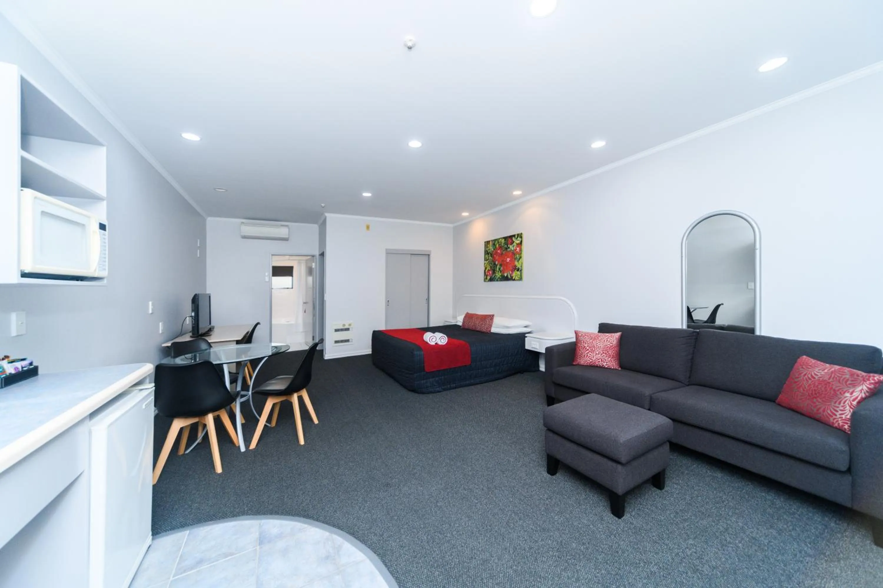 Seating area in Aubyn Court Spa Motel