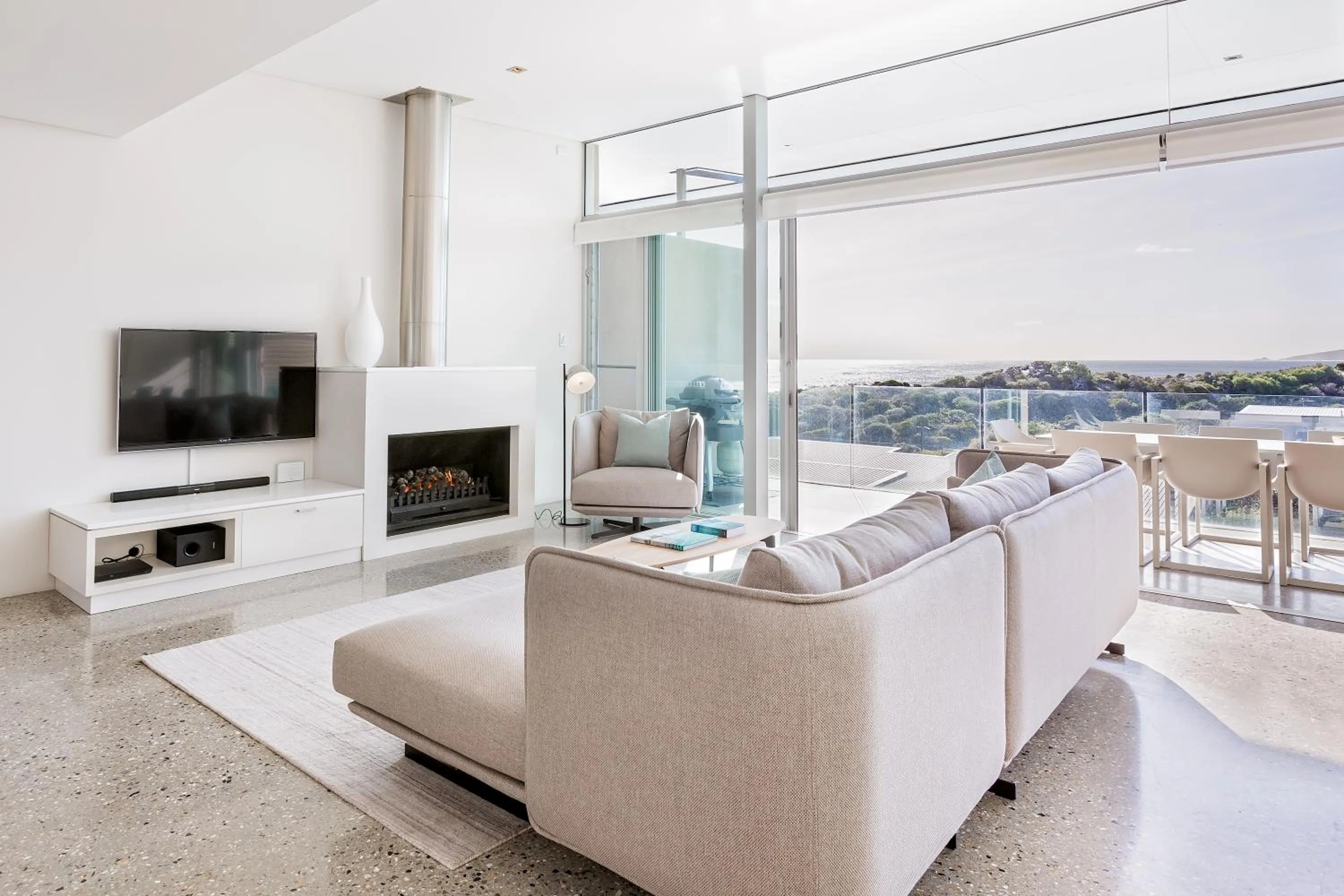 Living room in Smiths Beach Resort