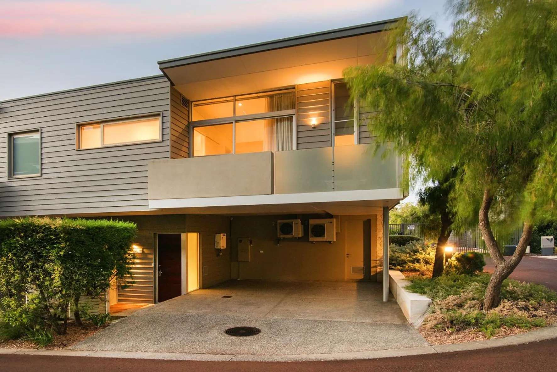 Facade/entrance in Smiths Beach Resort