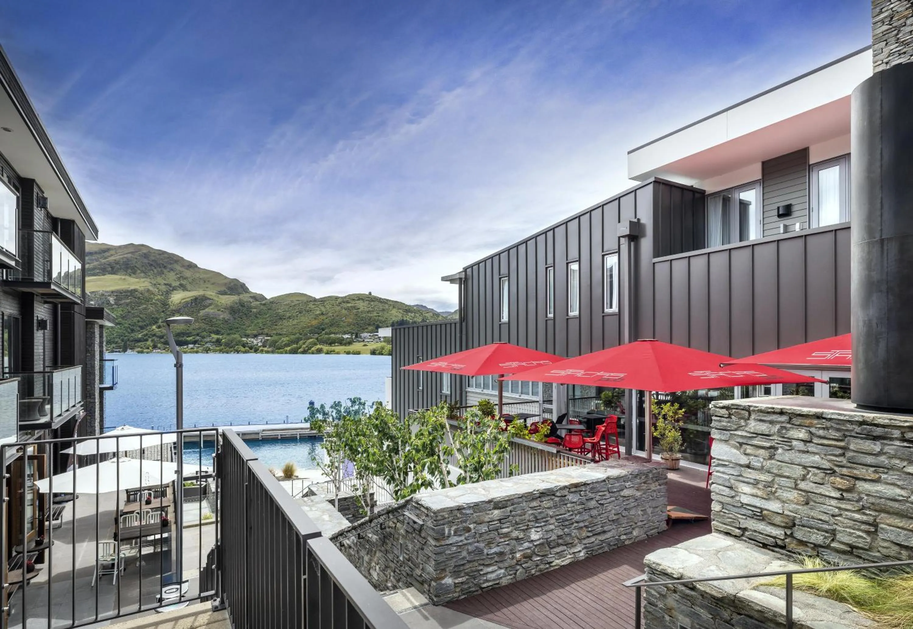 Restaurant/places to eat in Hilton Queenstown Resort & Spa