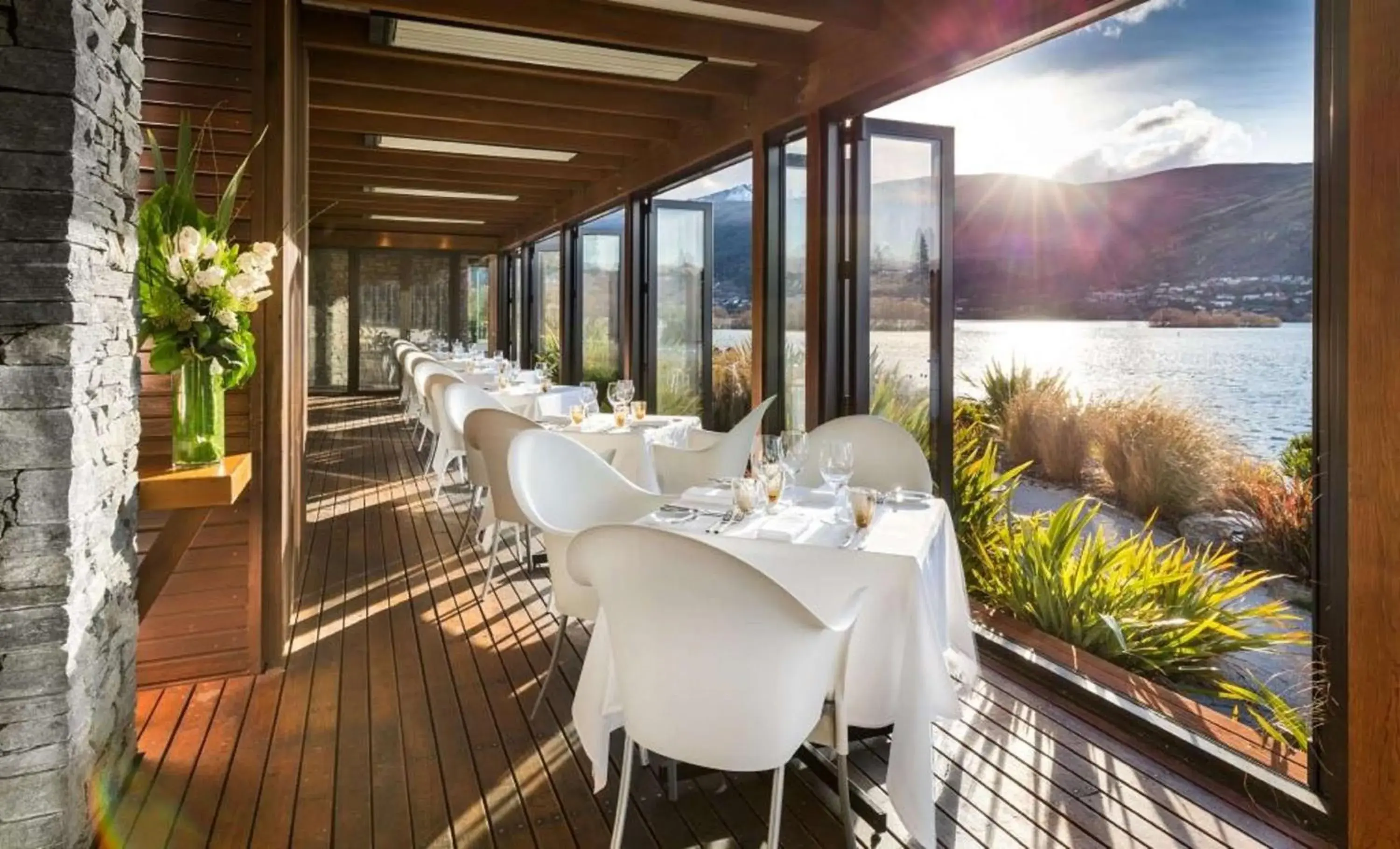 Restaurant/places to eat in Hilton Queenstown Resort & Spa Restaurant/places to eat in Hilton Queenstown Resort & Spa