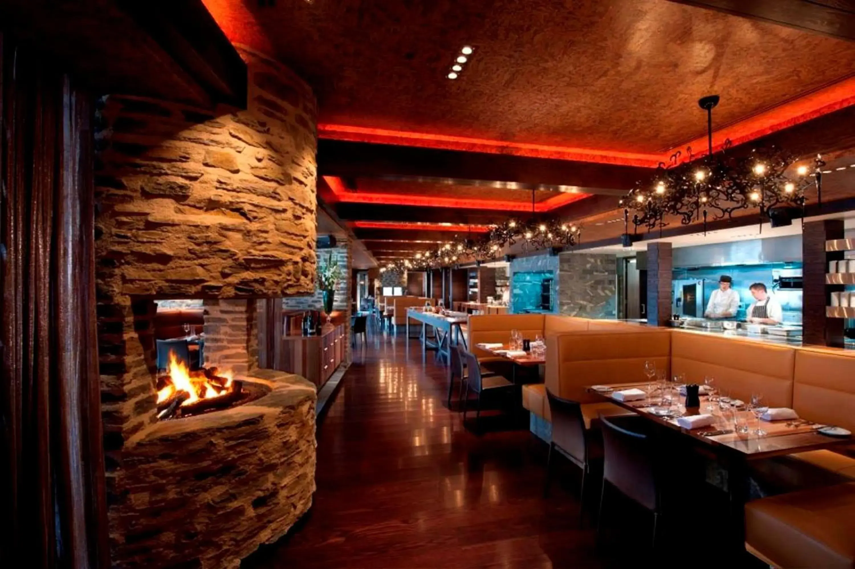 Restaurant/places to eat in Hilton Queenstown Resort & Spa Restaurant/places to eat in Hilton Queenstown Resort & Spa