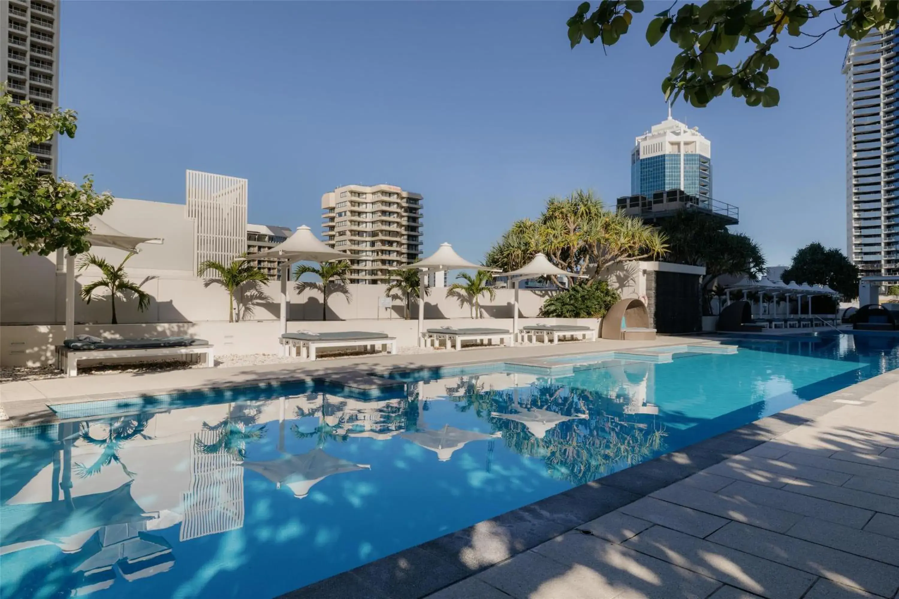 Pool view in Hilton Surfers Paradise Hotel & Residences Pool view in Hilton Surfers Paradise Hotel & Residences