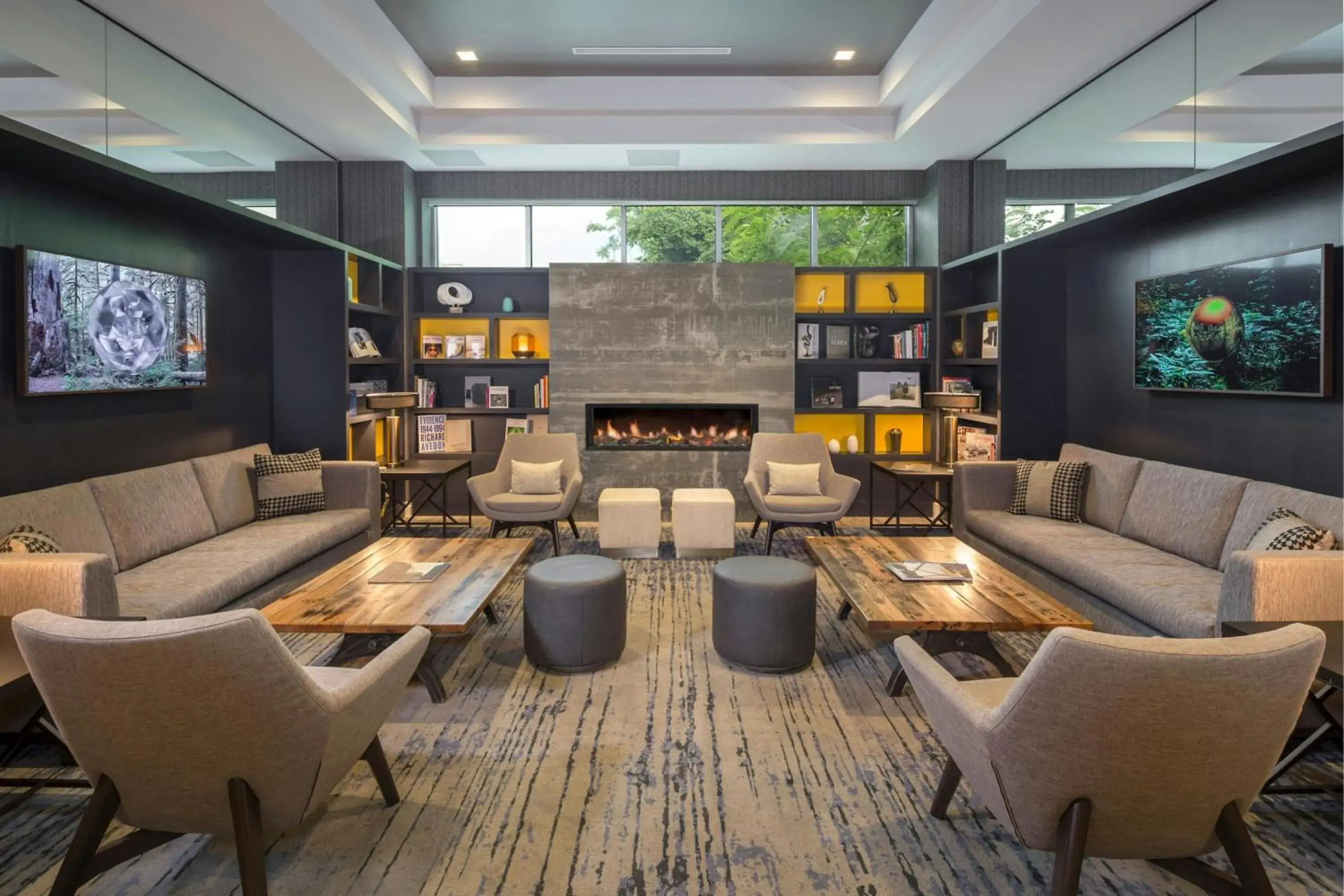 Lounge or bar in The Summit Hotel Lounge or bar in The Summit Hotel