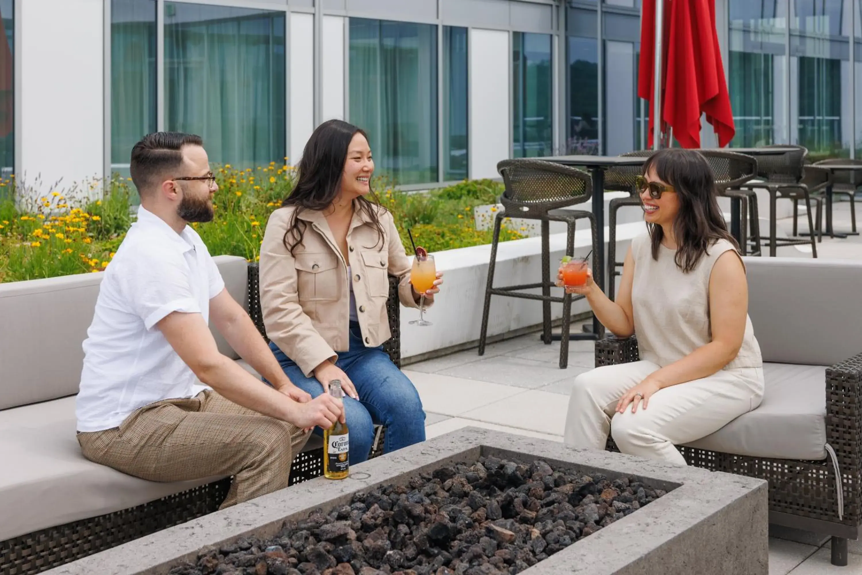 Restaurant/places to eat in The Summit Hotel Restaurant/places to eat in The Summit Hotel