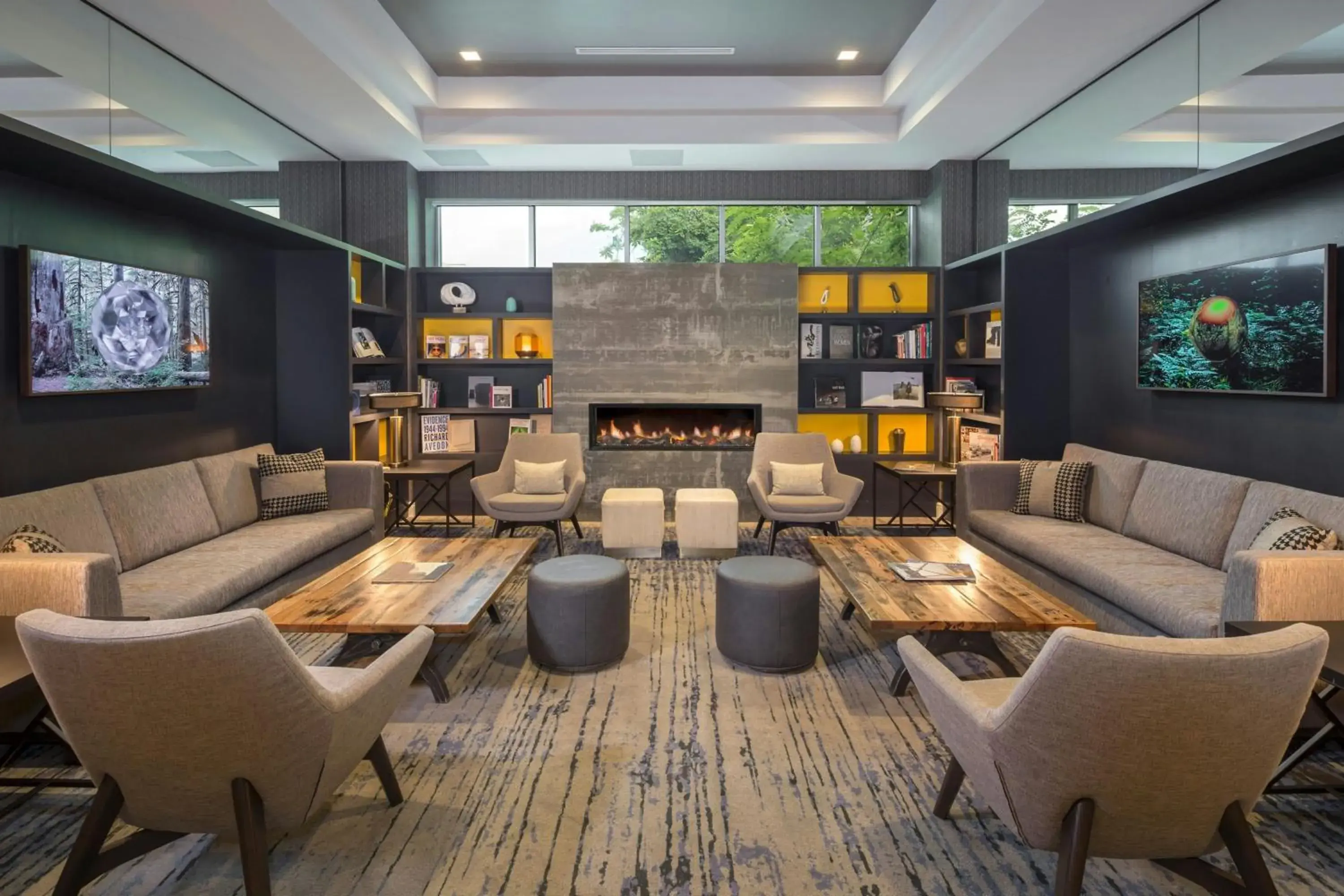 Lounge or bar in The Summit Hotel Lounge or bar in The Summit Hotel