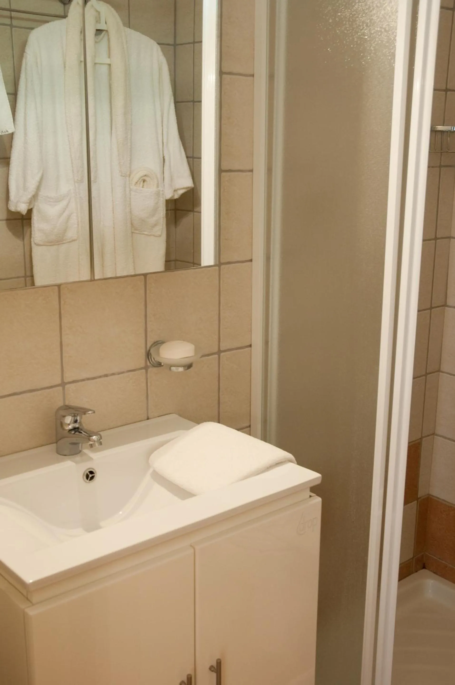 Shower in Akis Apartments