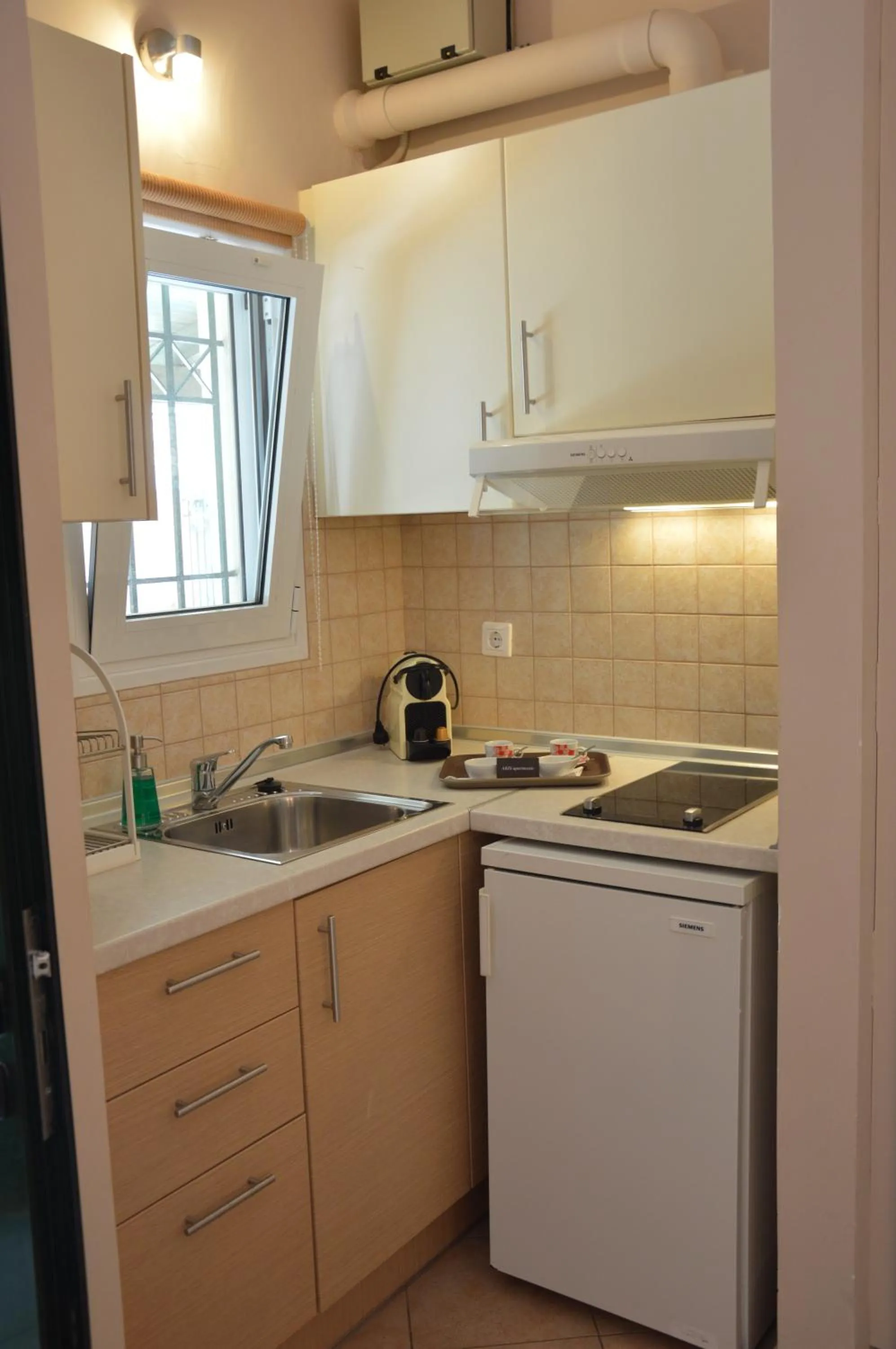 Coffee/tea facilities in Akis Apartments