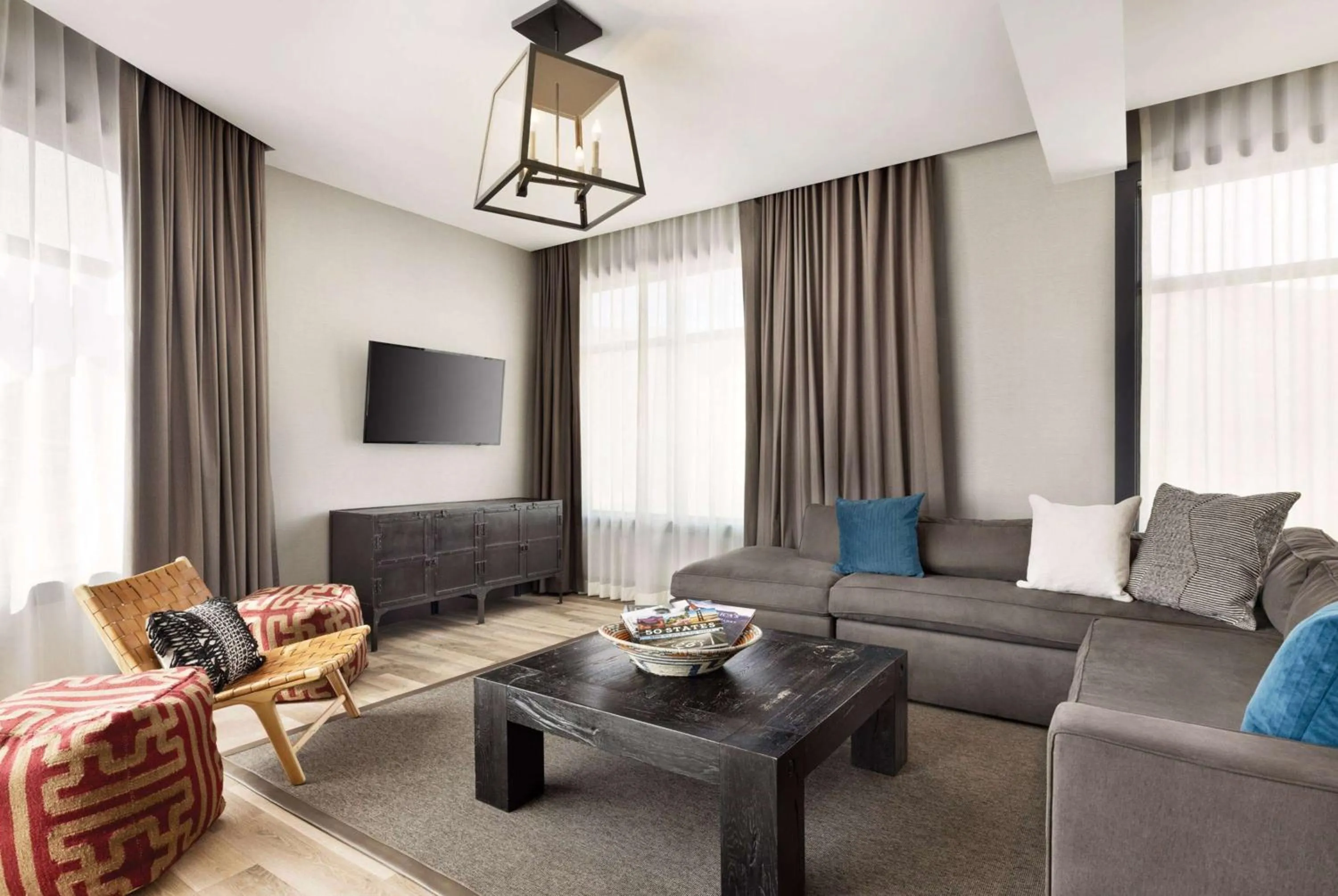 Photo of the whole room in Origin Red Rocks, a Wyndham Hotel