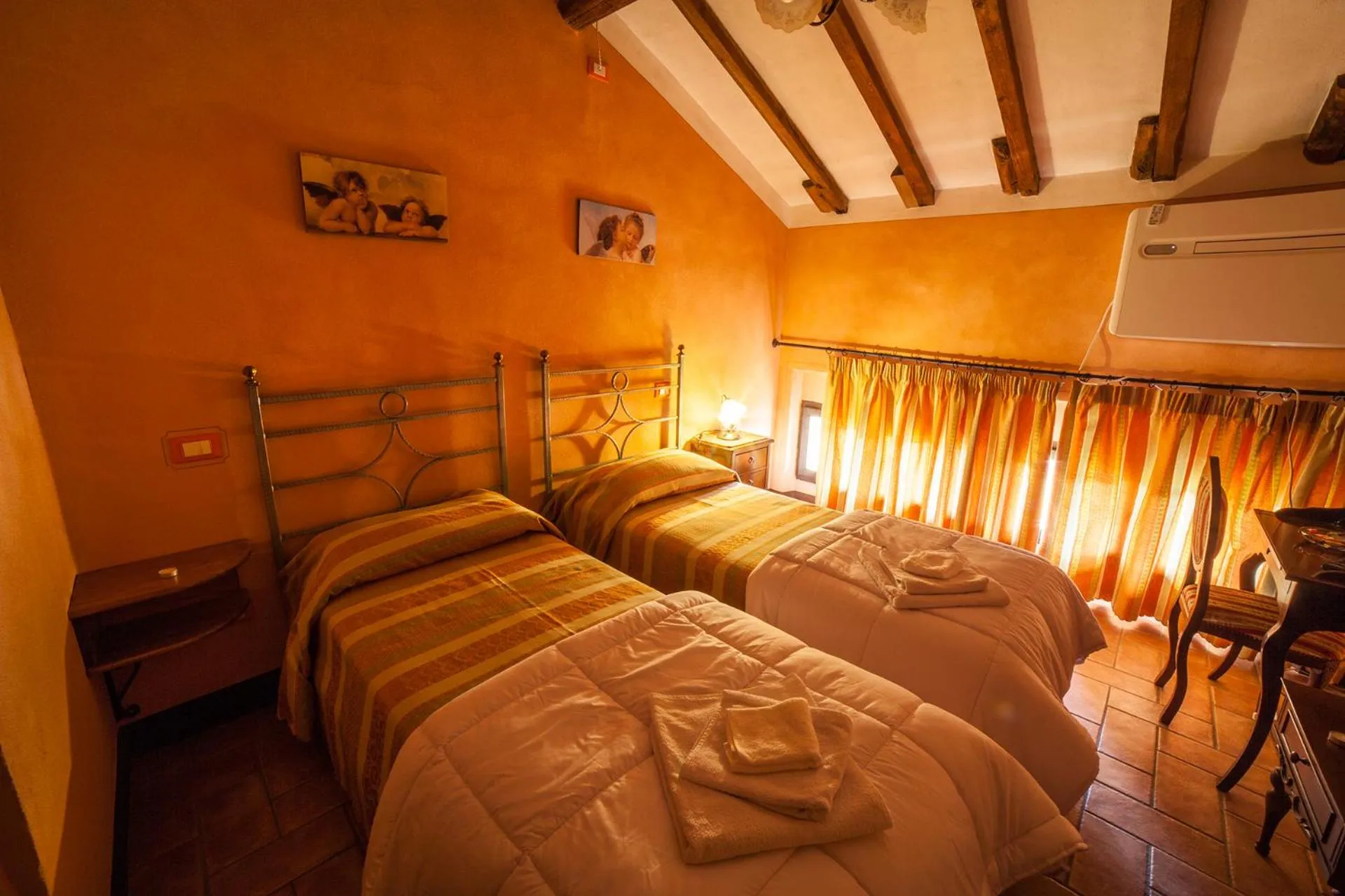 Bed in Villa Moorings