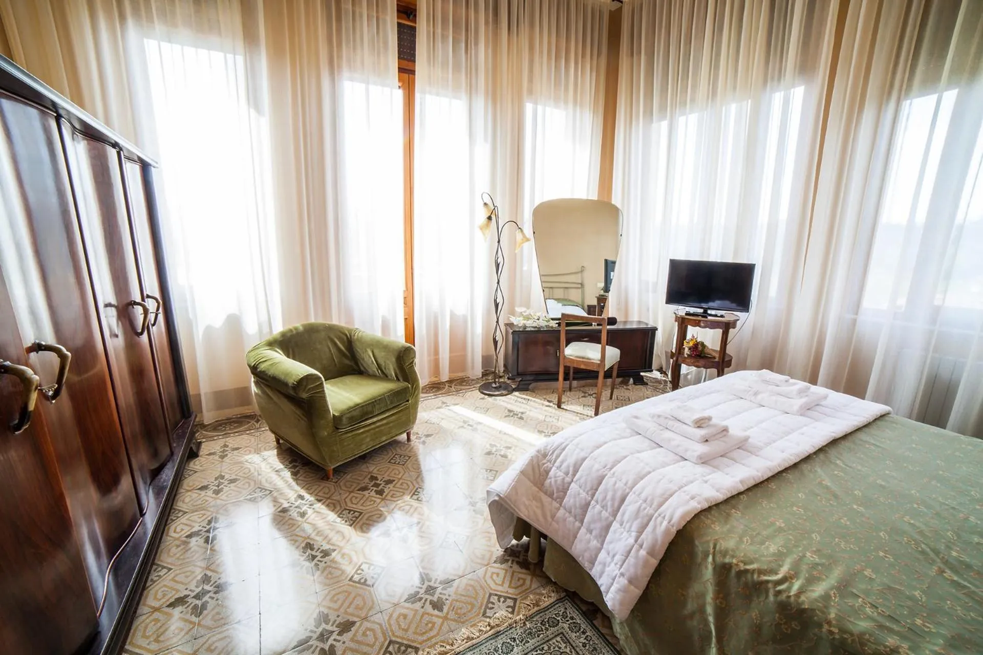 Bed in Villa Moorings