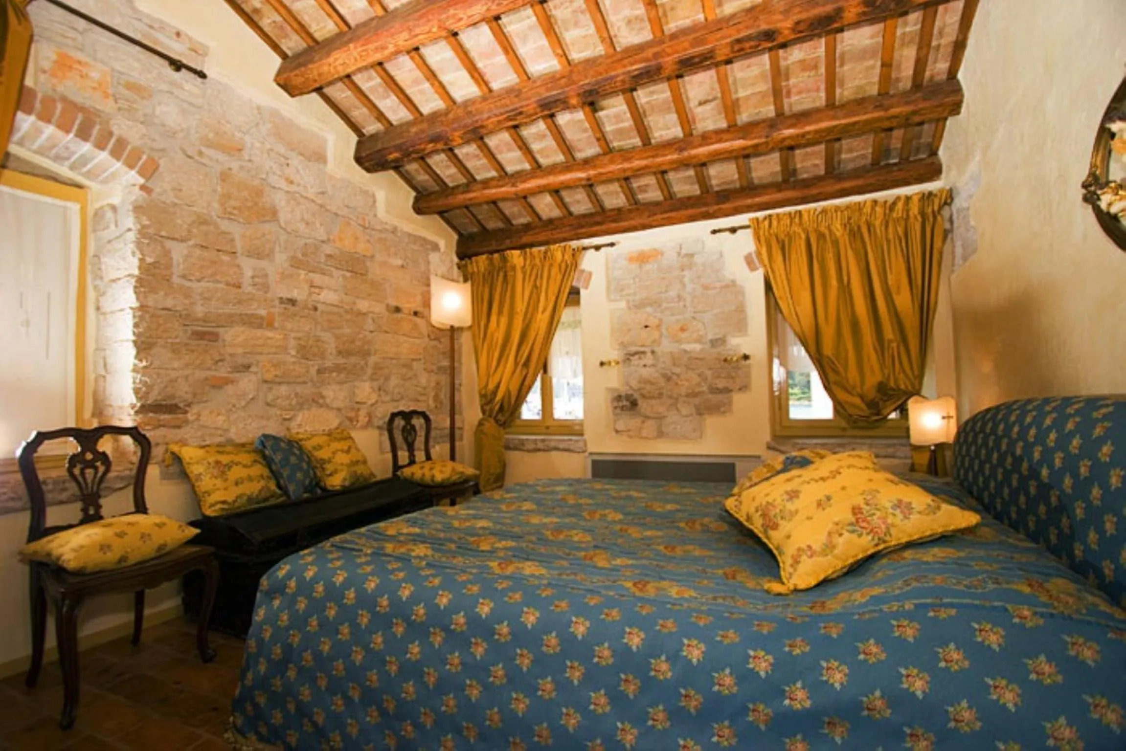 Bed in Residence PORTA ANTICA Centro Storico