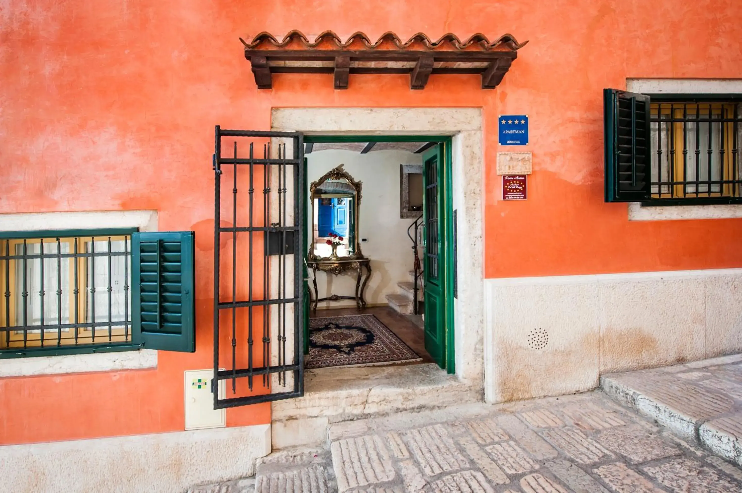 Double Room - Annex Building in Residence PORTA ANTICA Centro Storico Double Room - Annex Building in Residence PORTA ANTICA Centro Storico