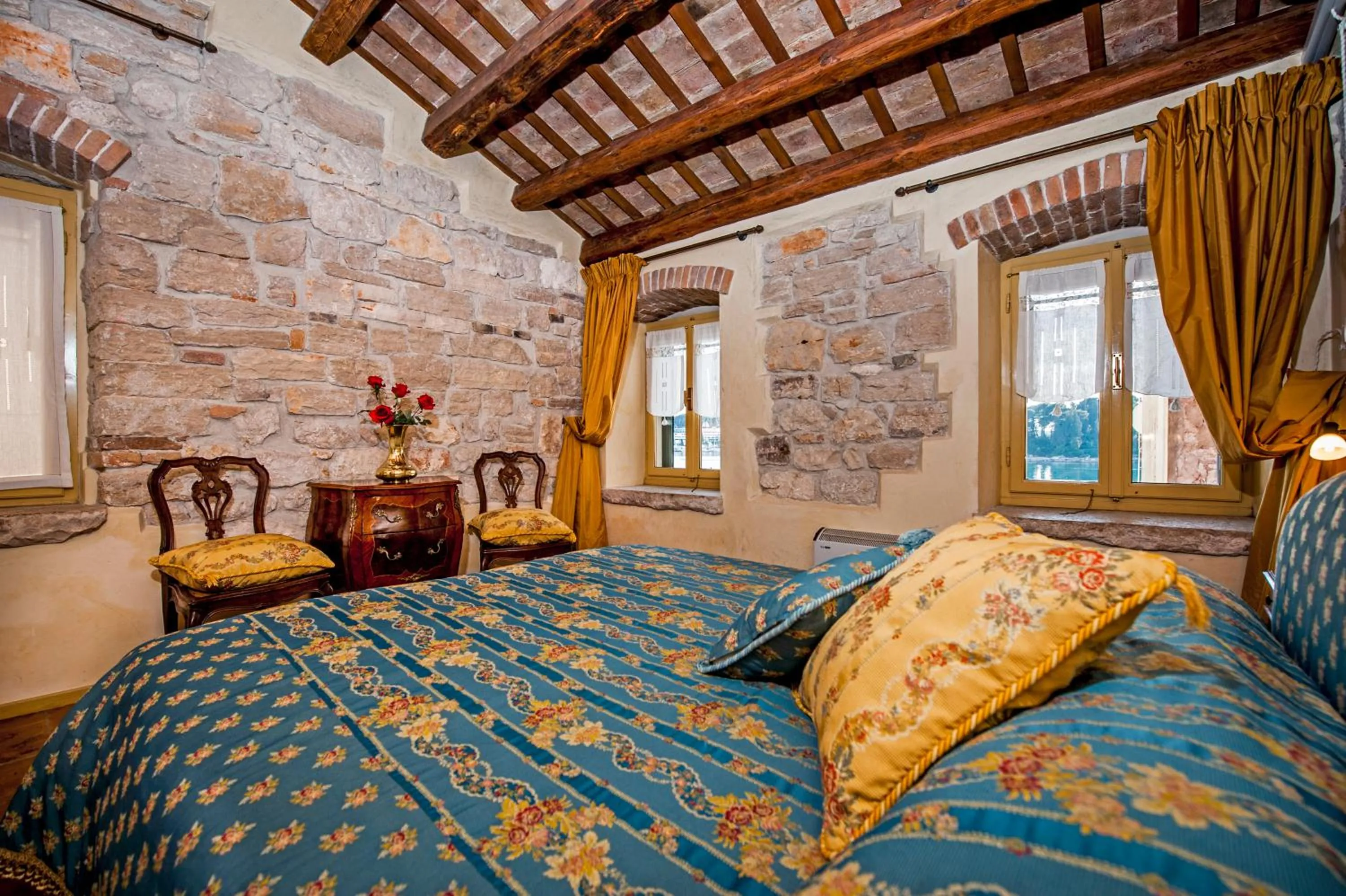 Bed in Residence PORTA ANTICA Centro Storico