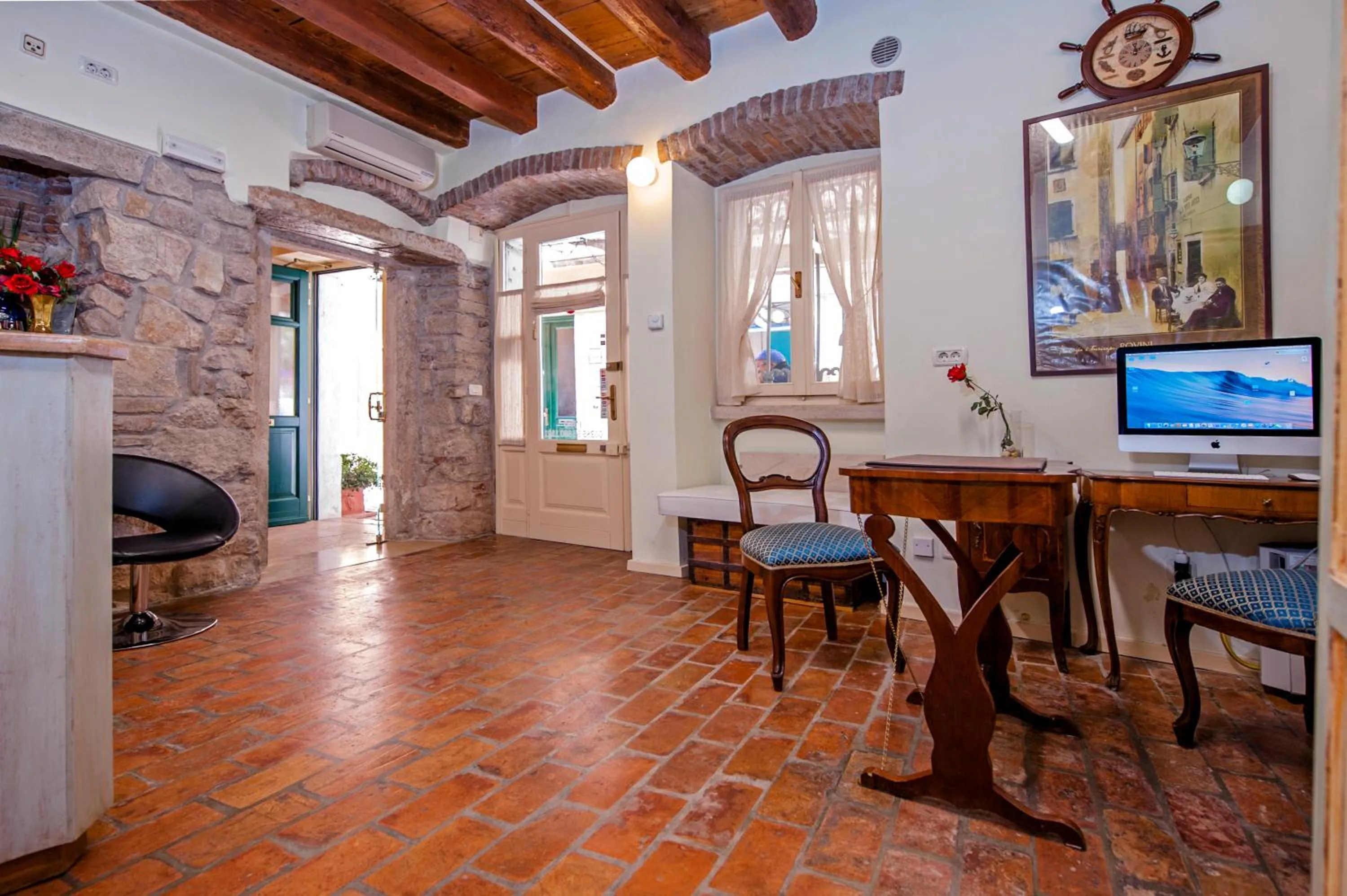 Lobby or reception in Residence PORTA ANTICA Centro Storico