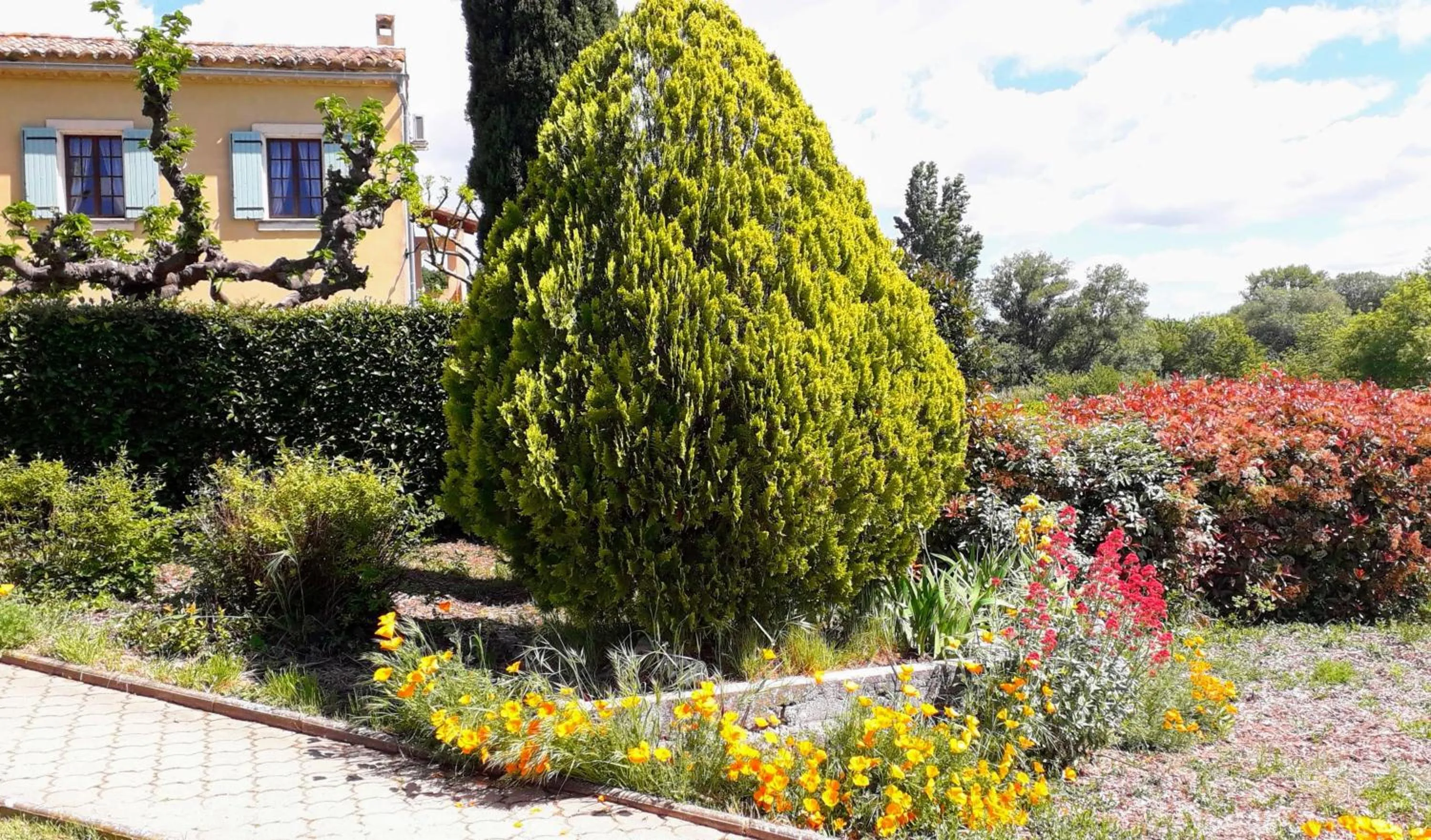 Garden view in GOLF CLUB D'UZES
