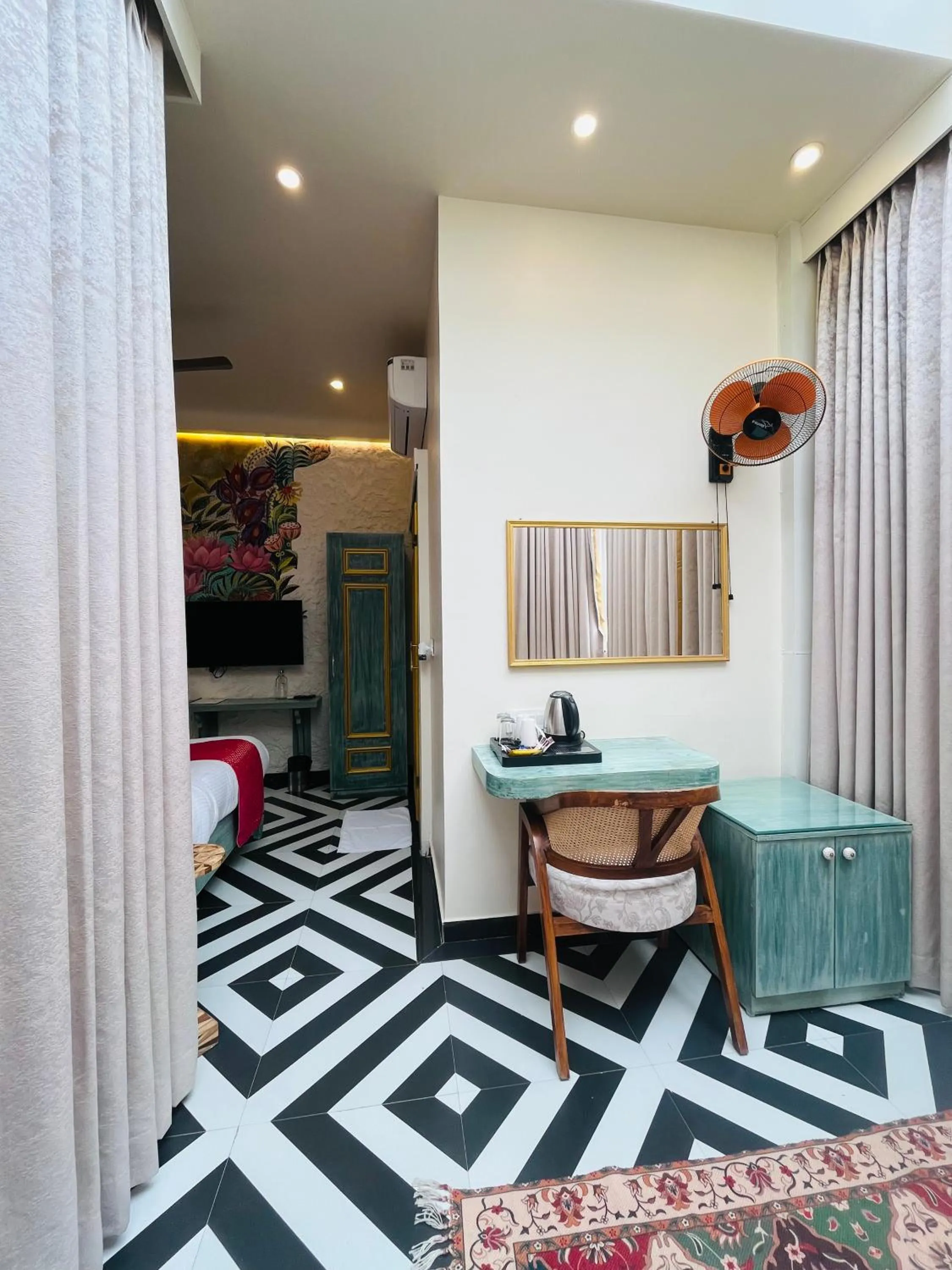 TV and multimedia in Stay Banaras - A Boutique Hotel