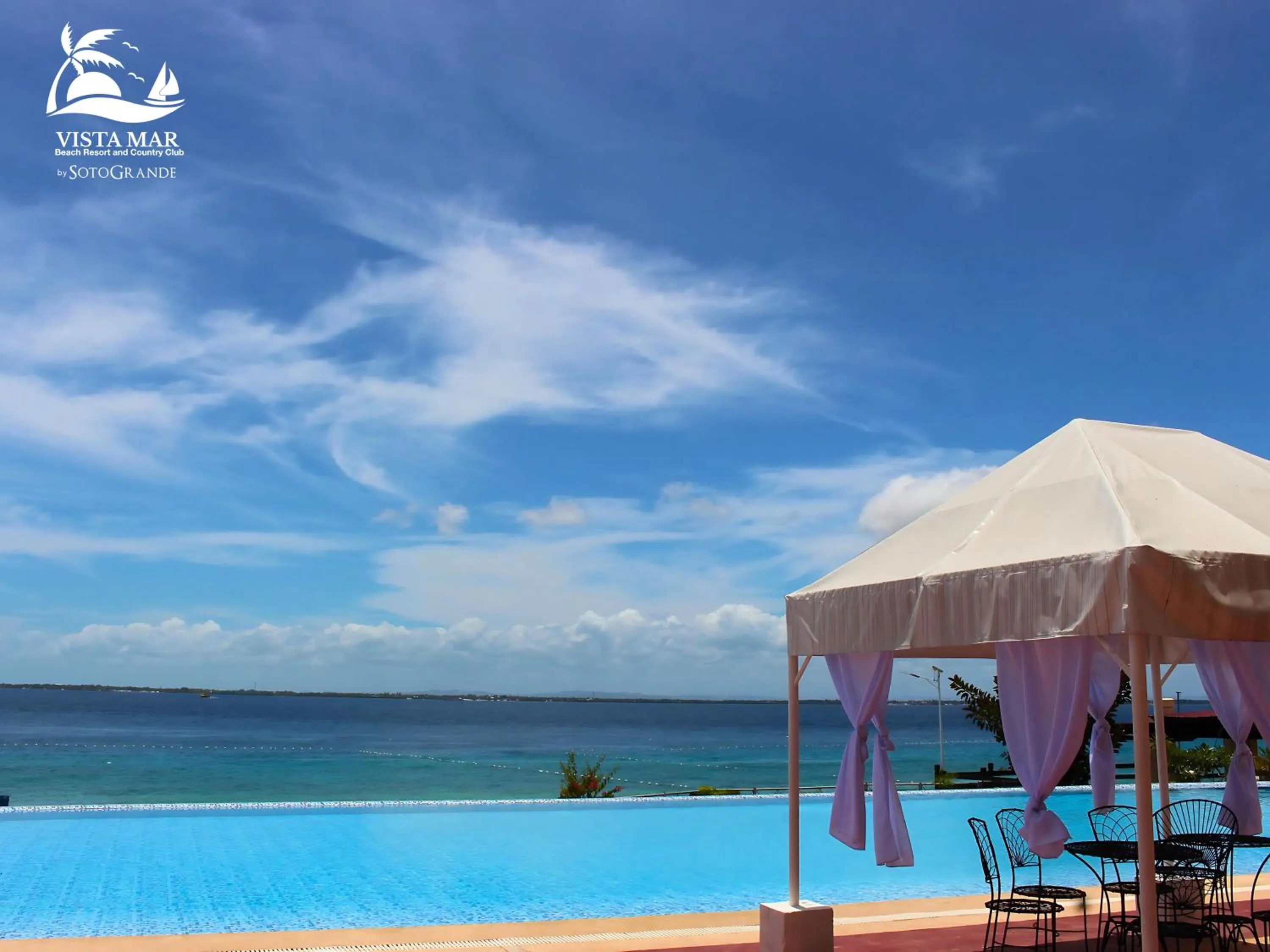 Swimming pool in Vista Mar Beach Resort & Country Club