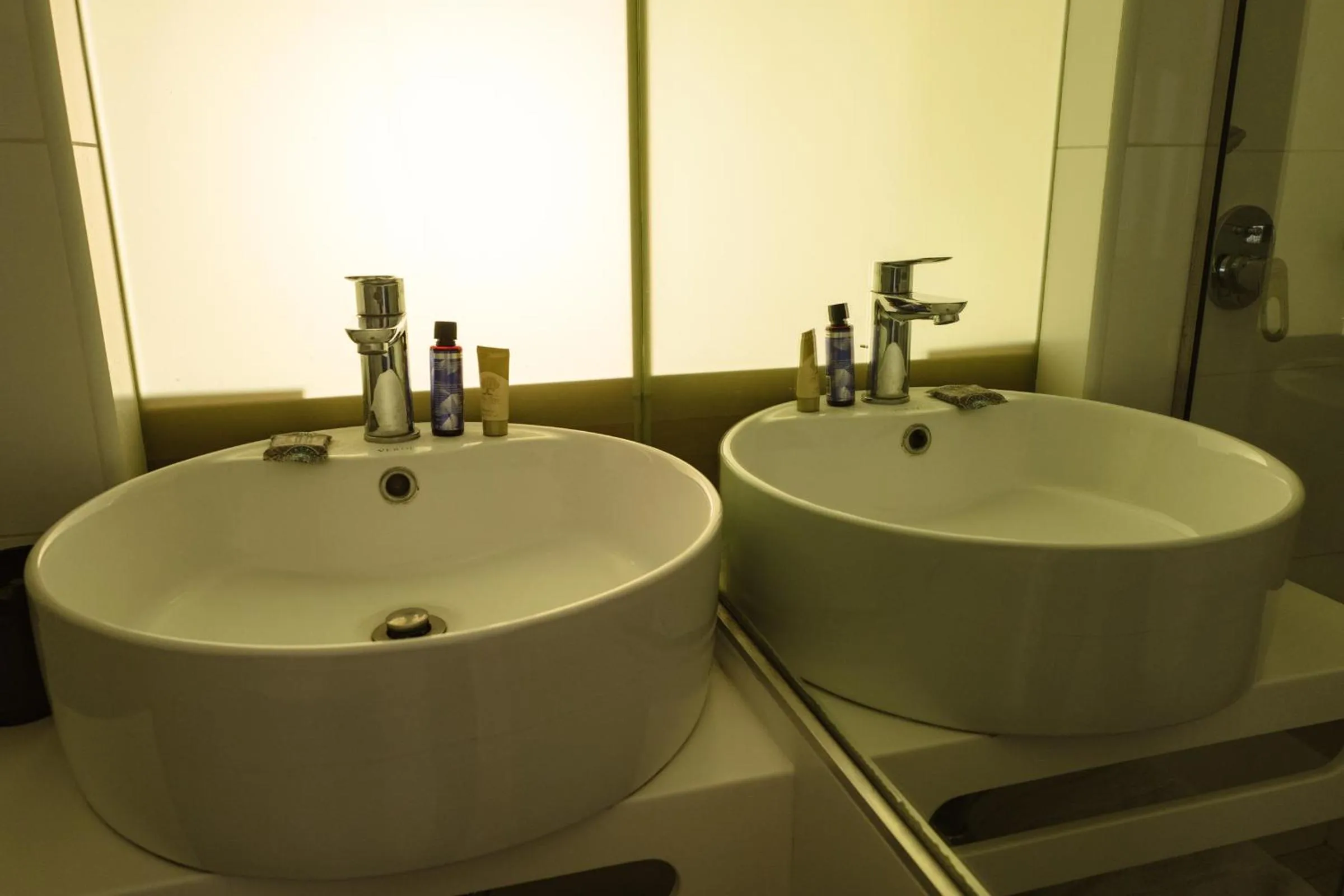 Bathroom in Victoria Hotel