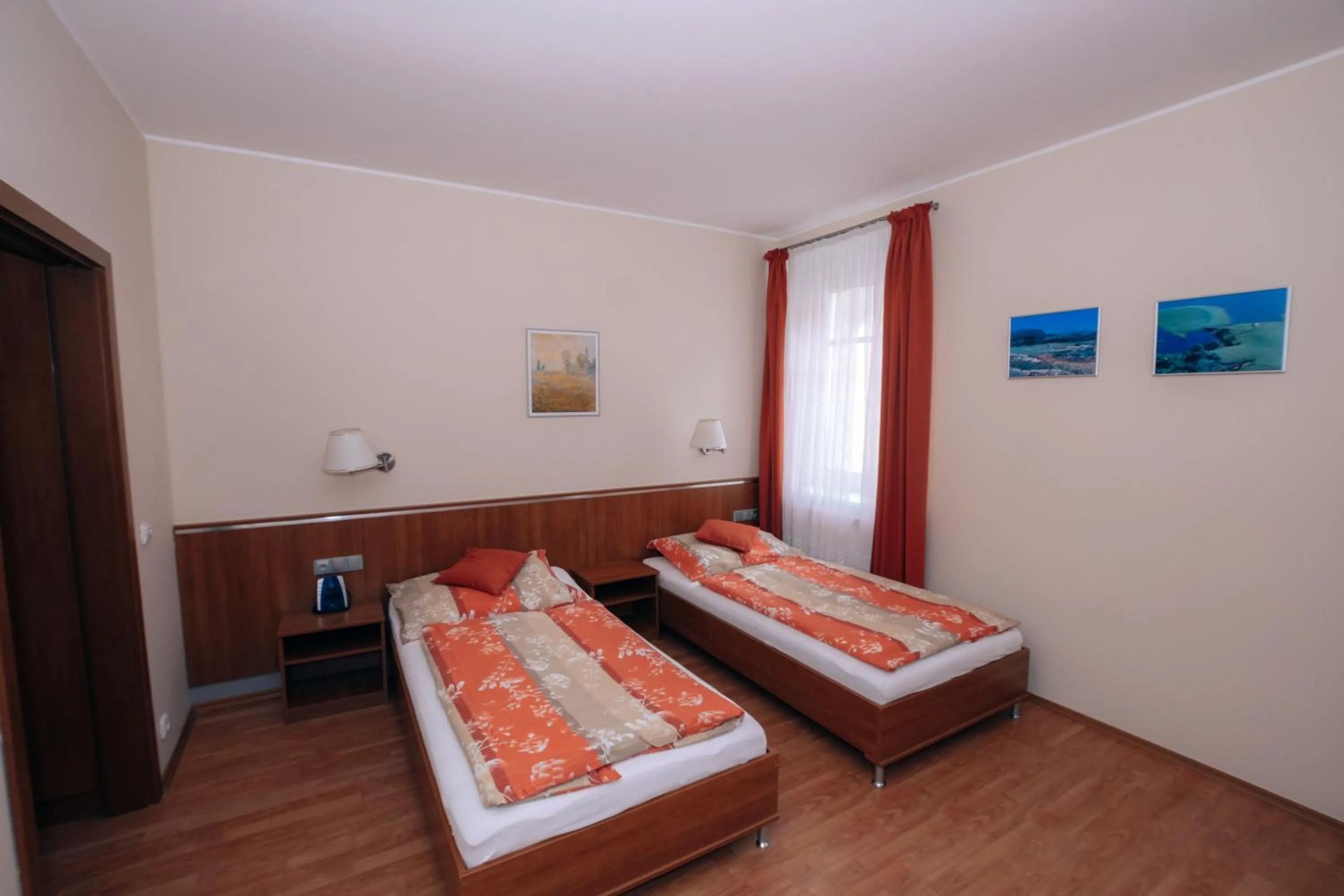 Property building, Bed in Penzion Fan