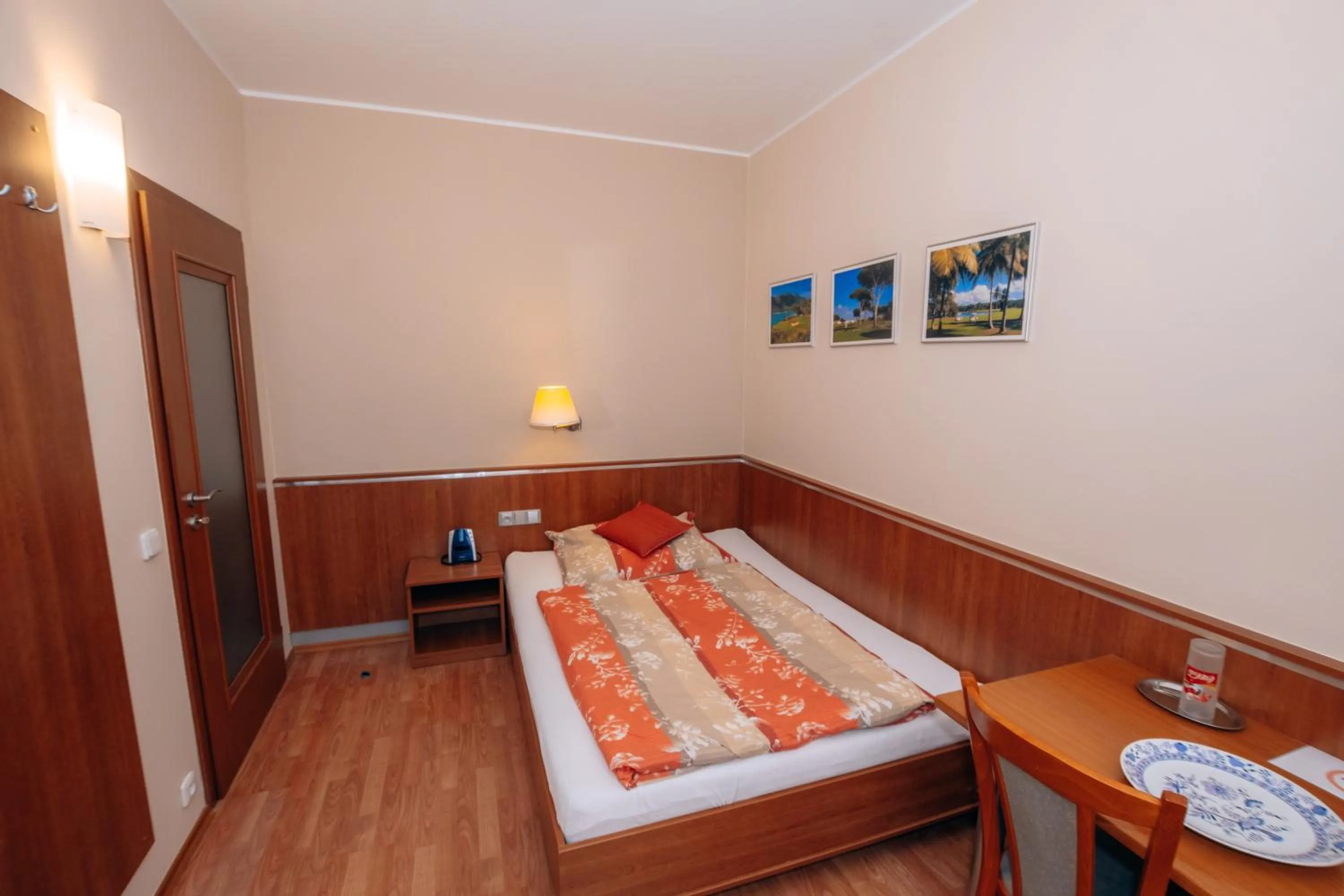 Property building, Bed in Penzion Fan