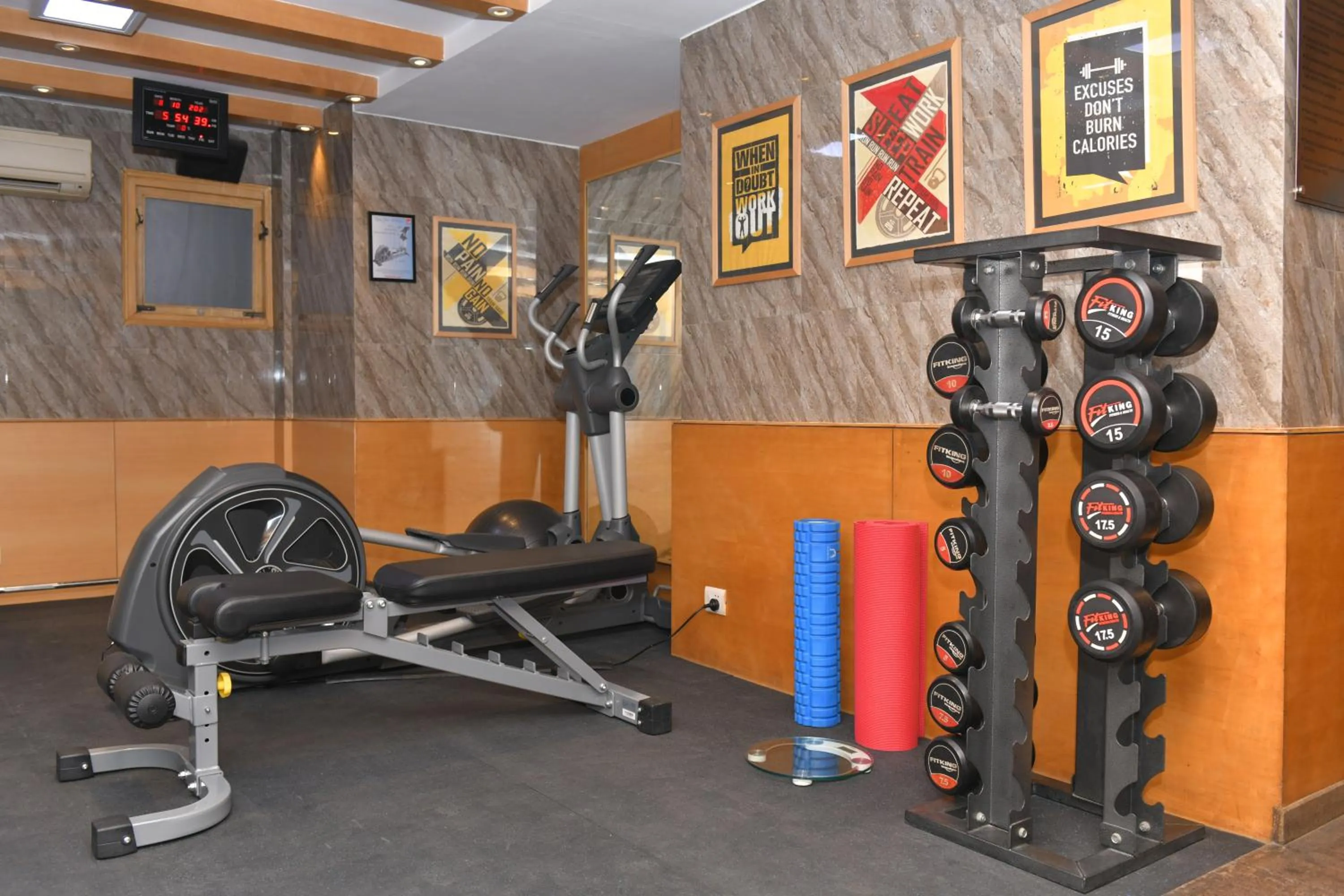 Fitness centre/facilities in Park Inn by Radisson,South Delhi