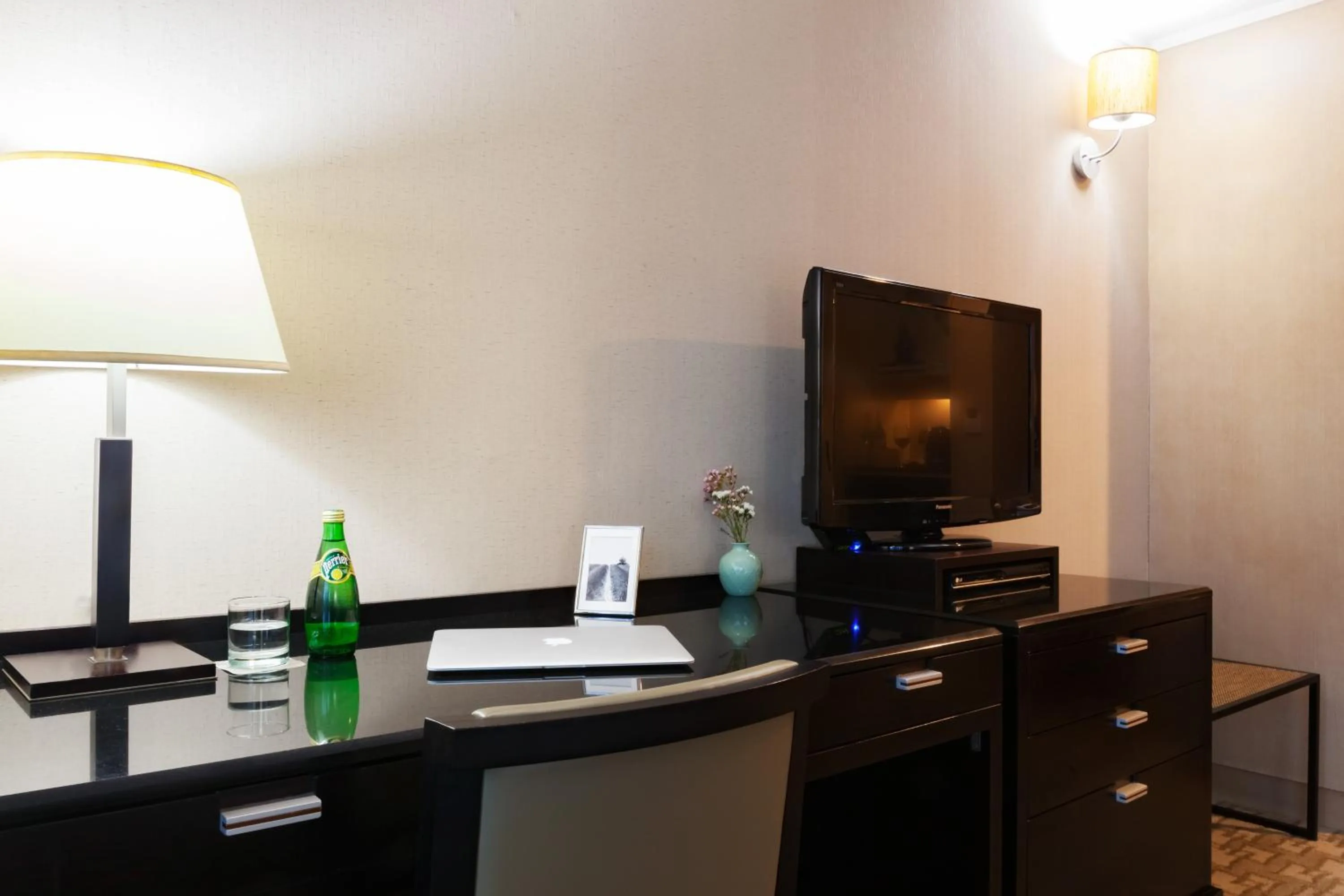 Pacific Business Hotel