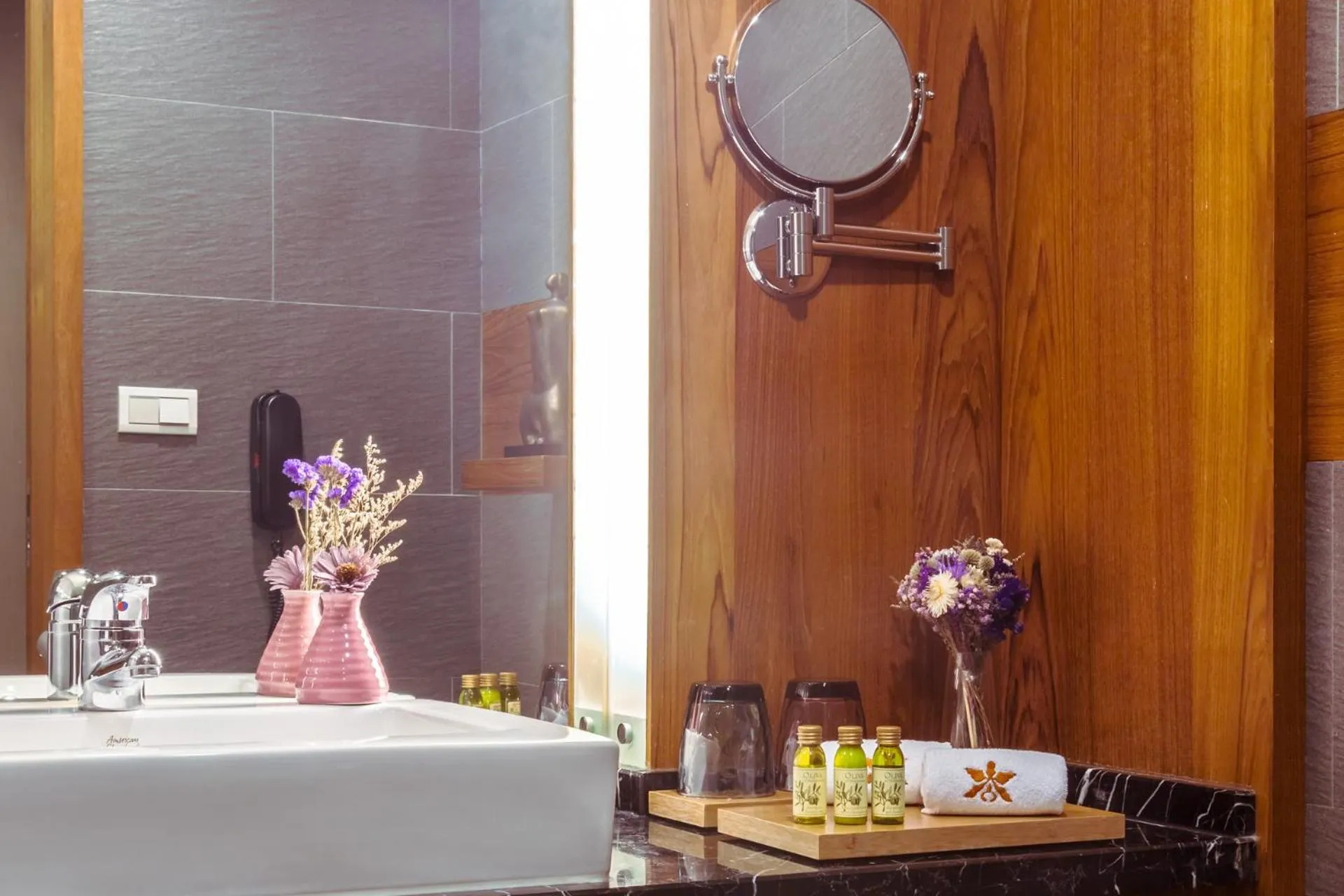 Pacific Business Hotel