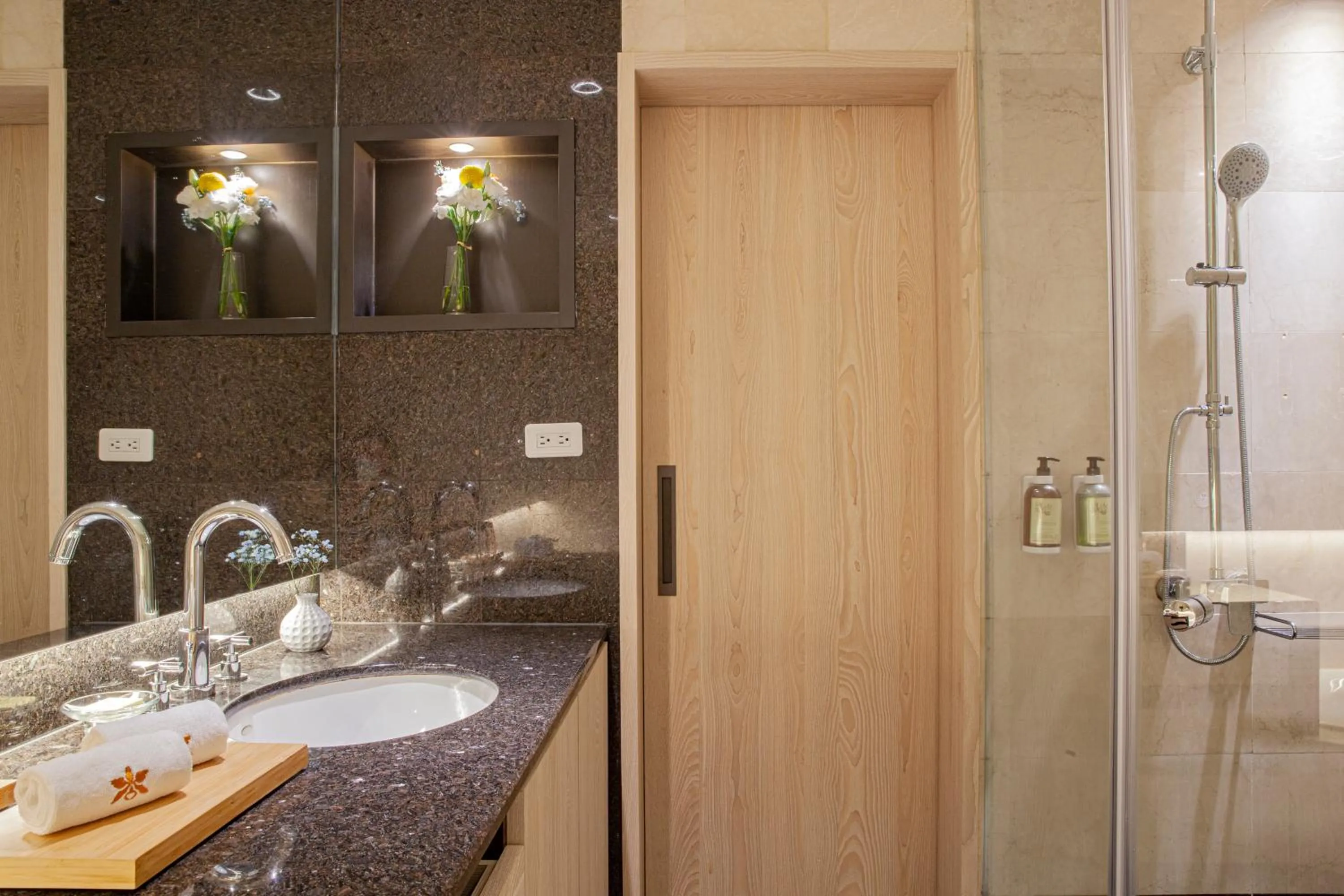 Pacific Business Hotel