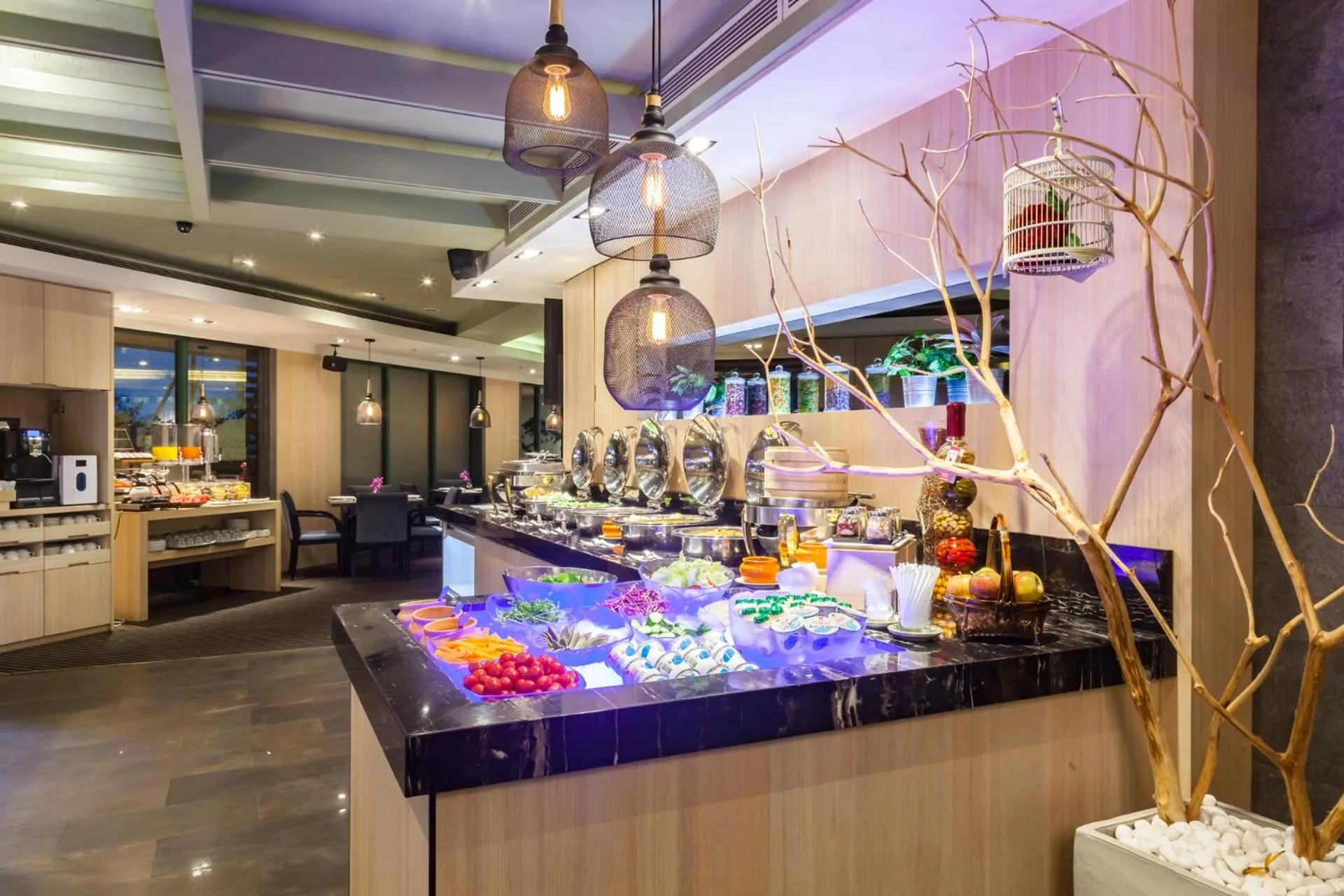 Pacific Business Hotel