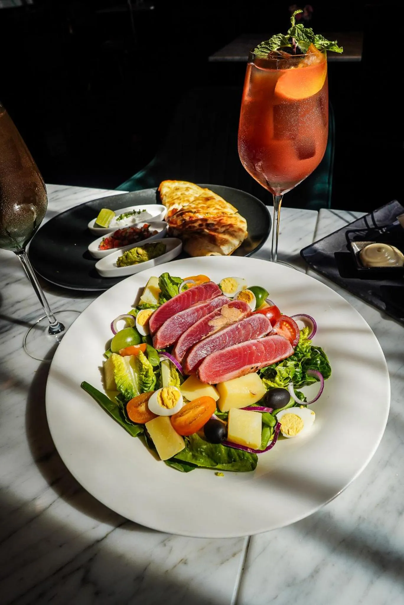 Food and drinks in Hotel Muse Bangkok, Autograph Collection