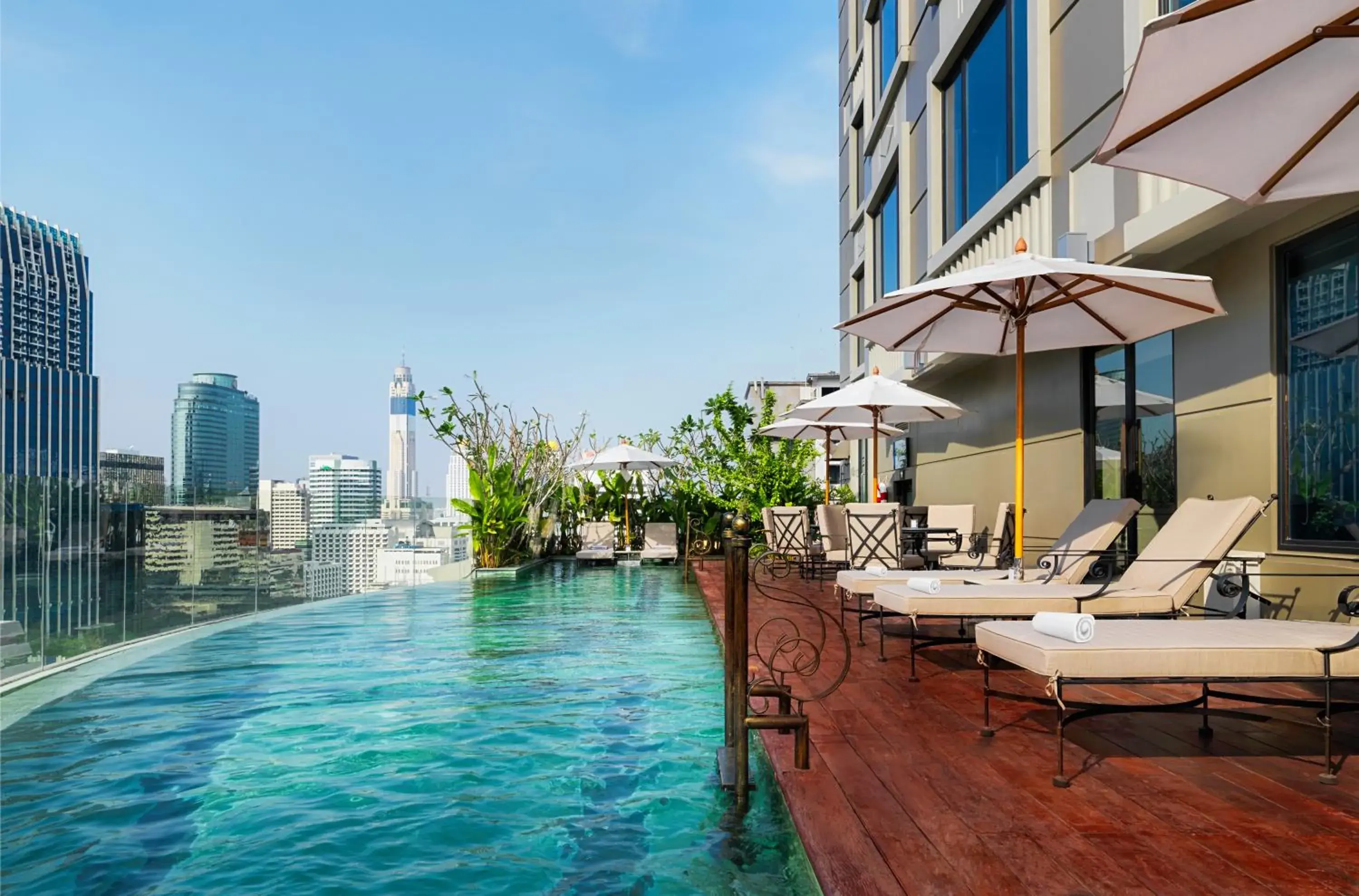 Swimming pool in Hotel Muse Bangkok, Autograph Collection Swimming pool in Hotel Muse Bangkok, Autograph Collection