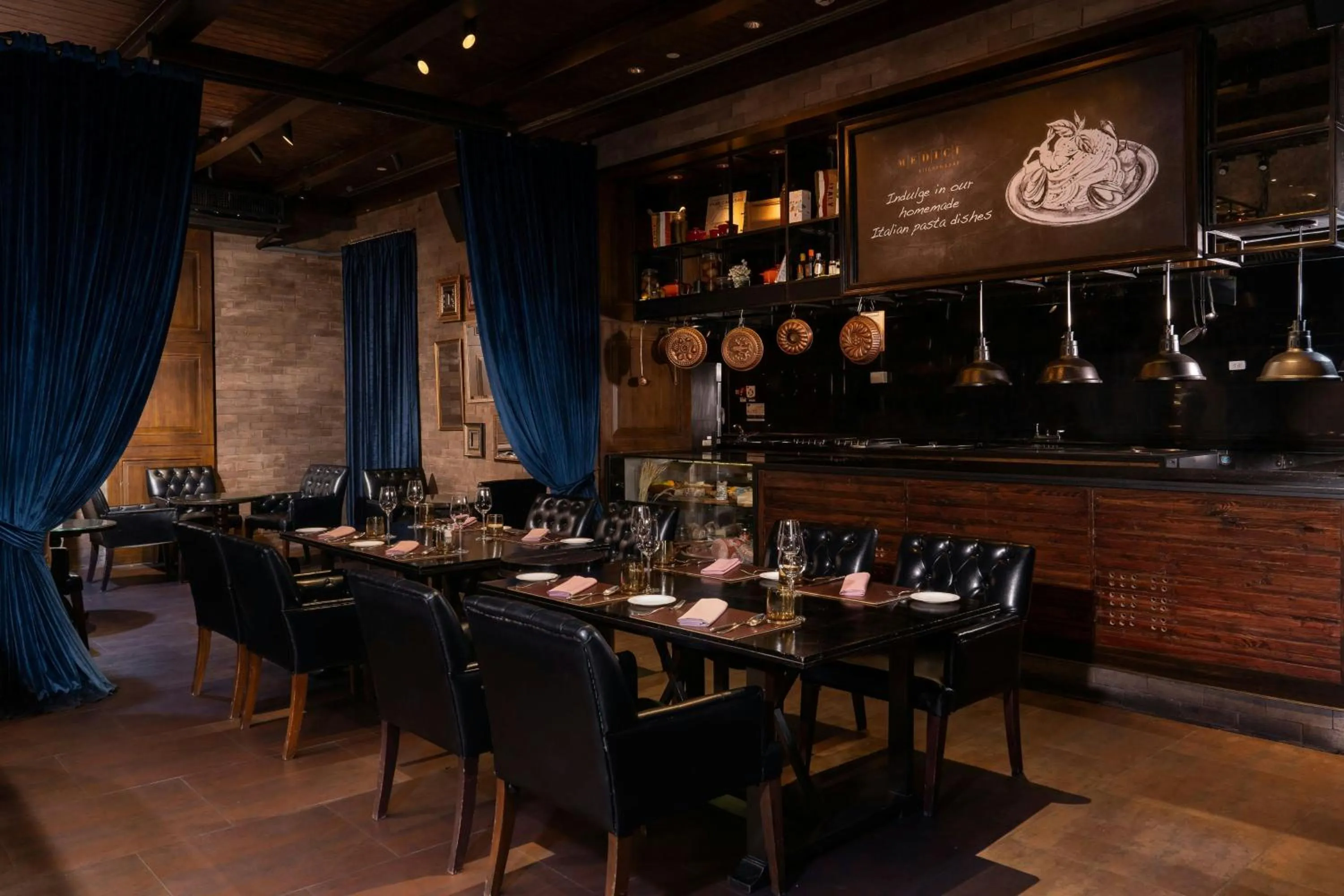 Restaurant/places to eat in Hotel Muse Bangkok, Autograph Collection