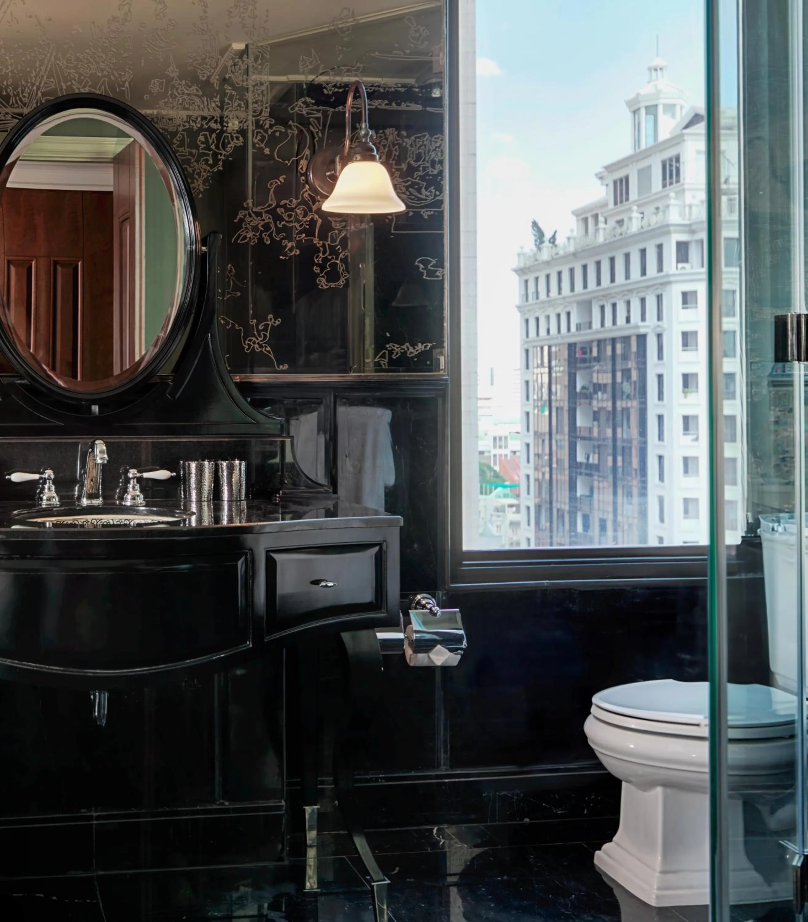 Bathroom in Hotel Muse Bangkok, Autograph Collection